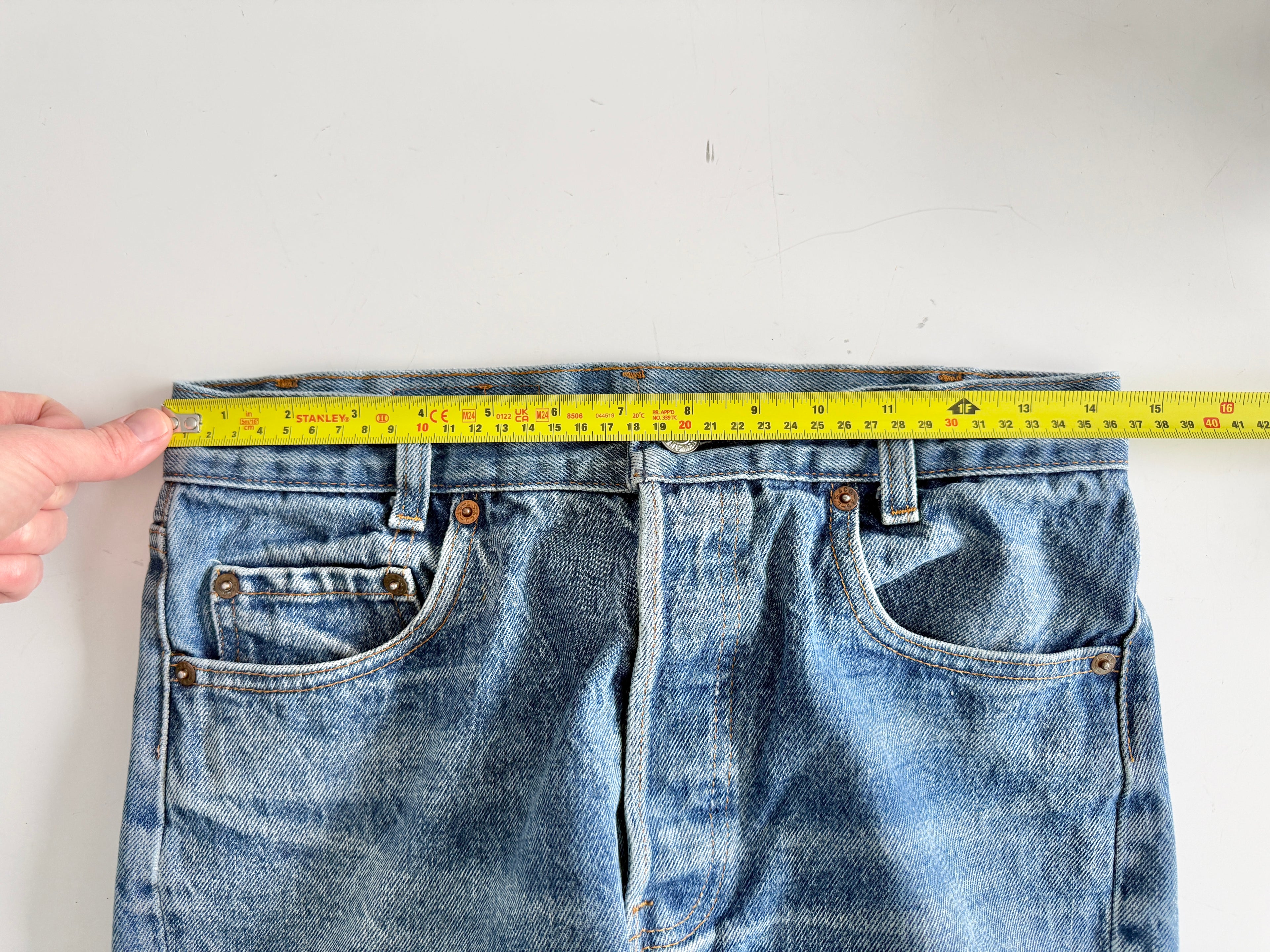 W28 L26 vintage Levis 701 27/28” dark faded blue Levi’s 701s 80s