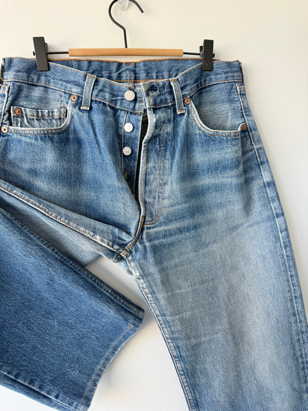 W31 L30 vintage Levis 501 30/31” measured waist dark faded 501s late 80s 90s denim