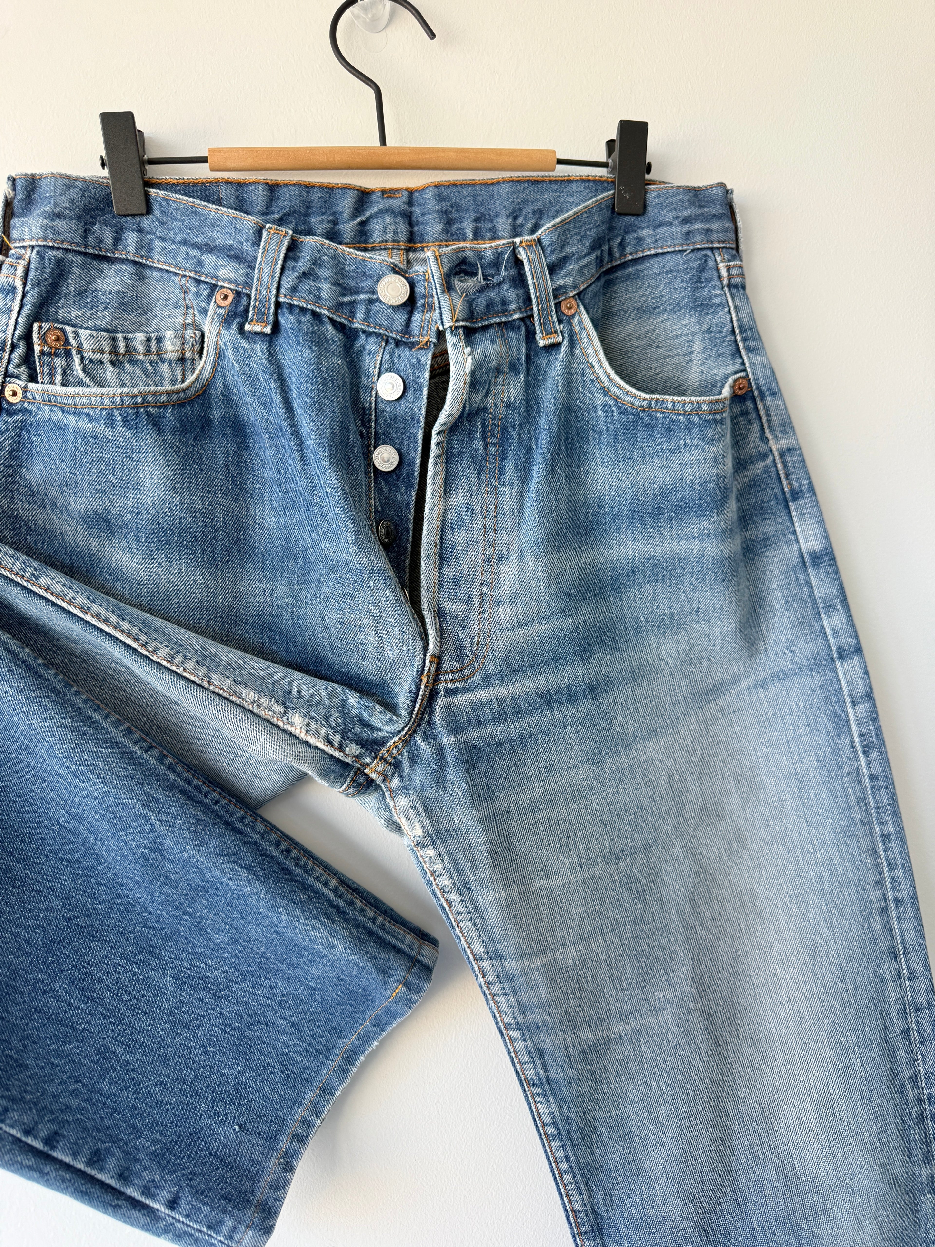 W31 L30 vintage Levis 501 30/31” measured waist dark faded 501s late 80s 90s denim