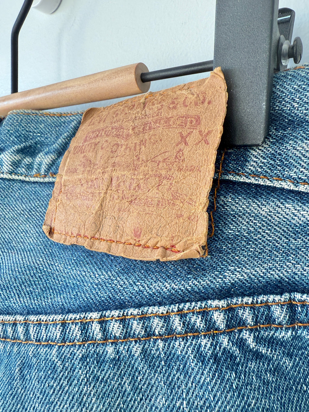 Soft W29 L36 vintage Levis 501 28-29” measured selvedge red line USA dark faded blue made in 80s