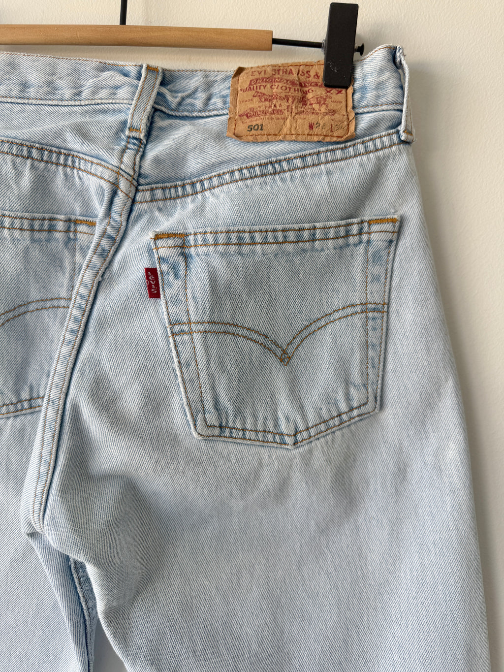 Vintage Levi’s 501 w26 L33 1998