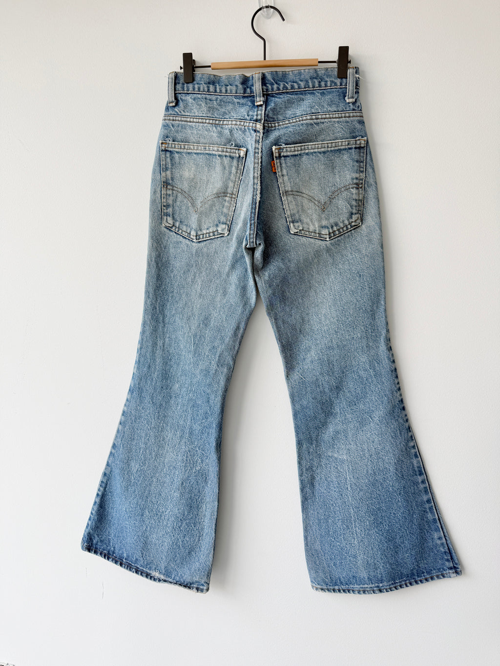 W26 L29 vintage Levis 684 26” measured waist faded blue 684s USA 70s