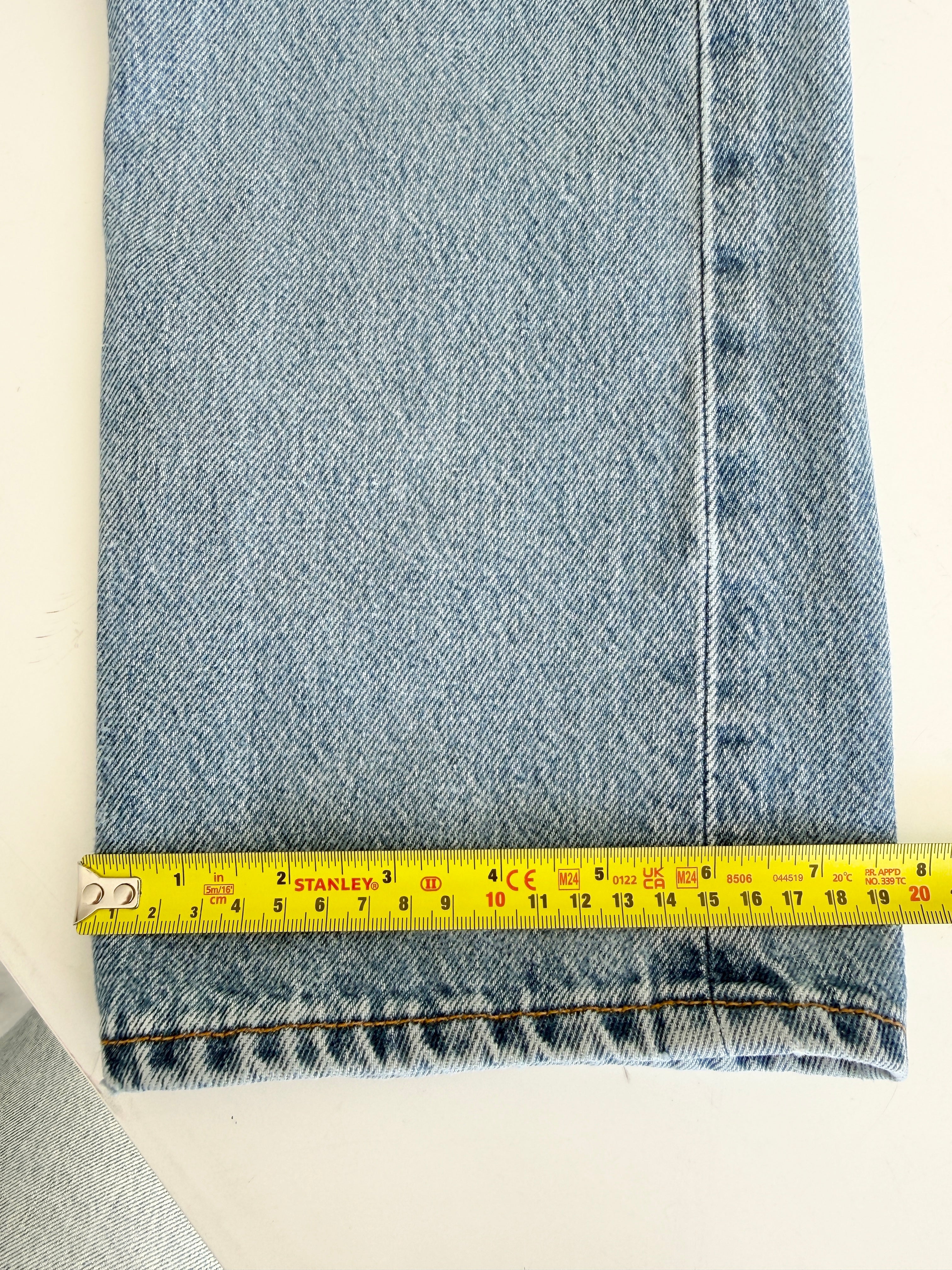 W28 L32 vintage Levis 501 27/28” measured light faded blue denim Levi’s 501s