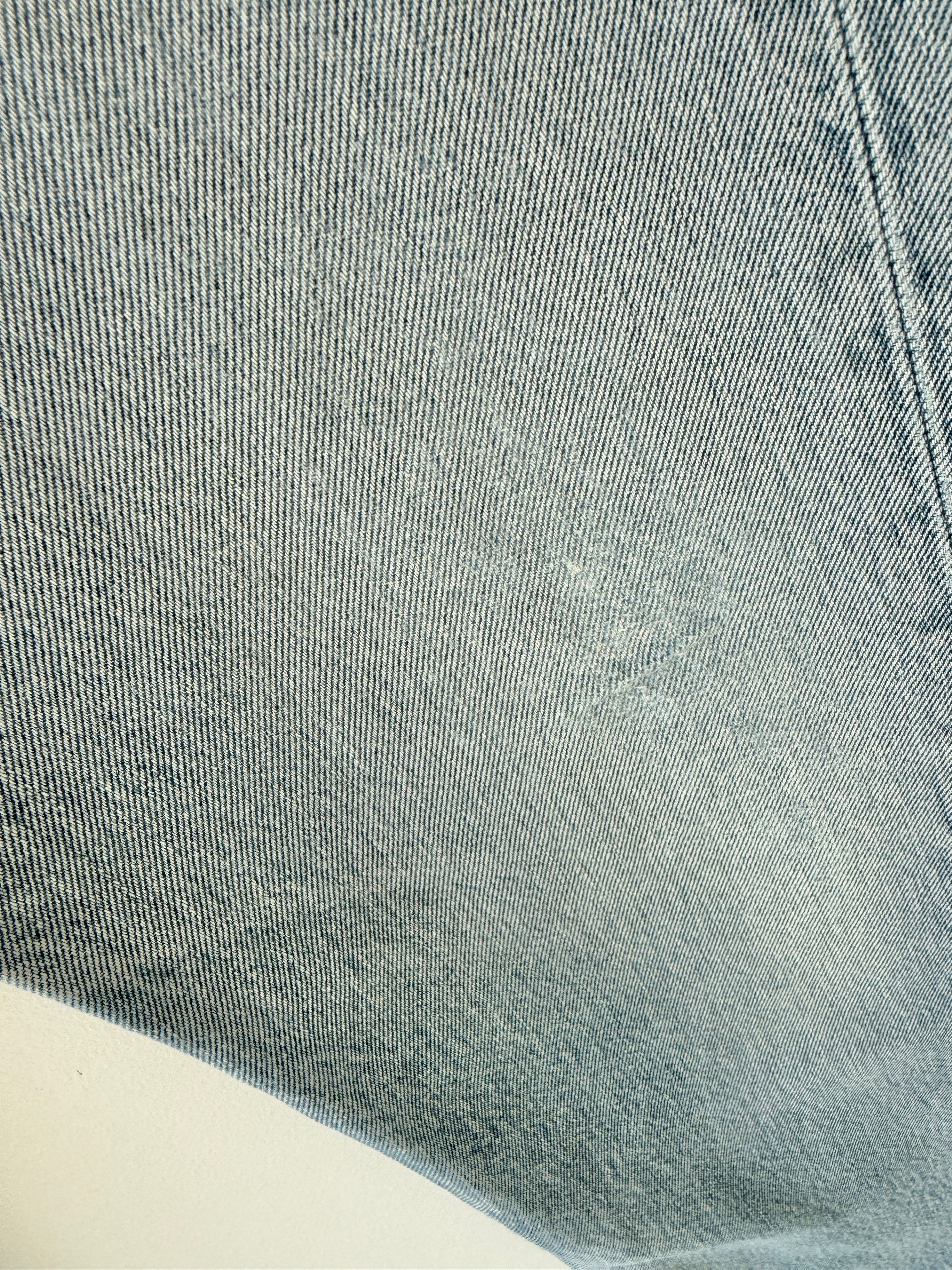 W28 L33 vintage Levis 501 28” measured waist light blue 90s 501s