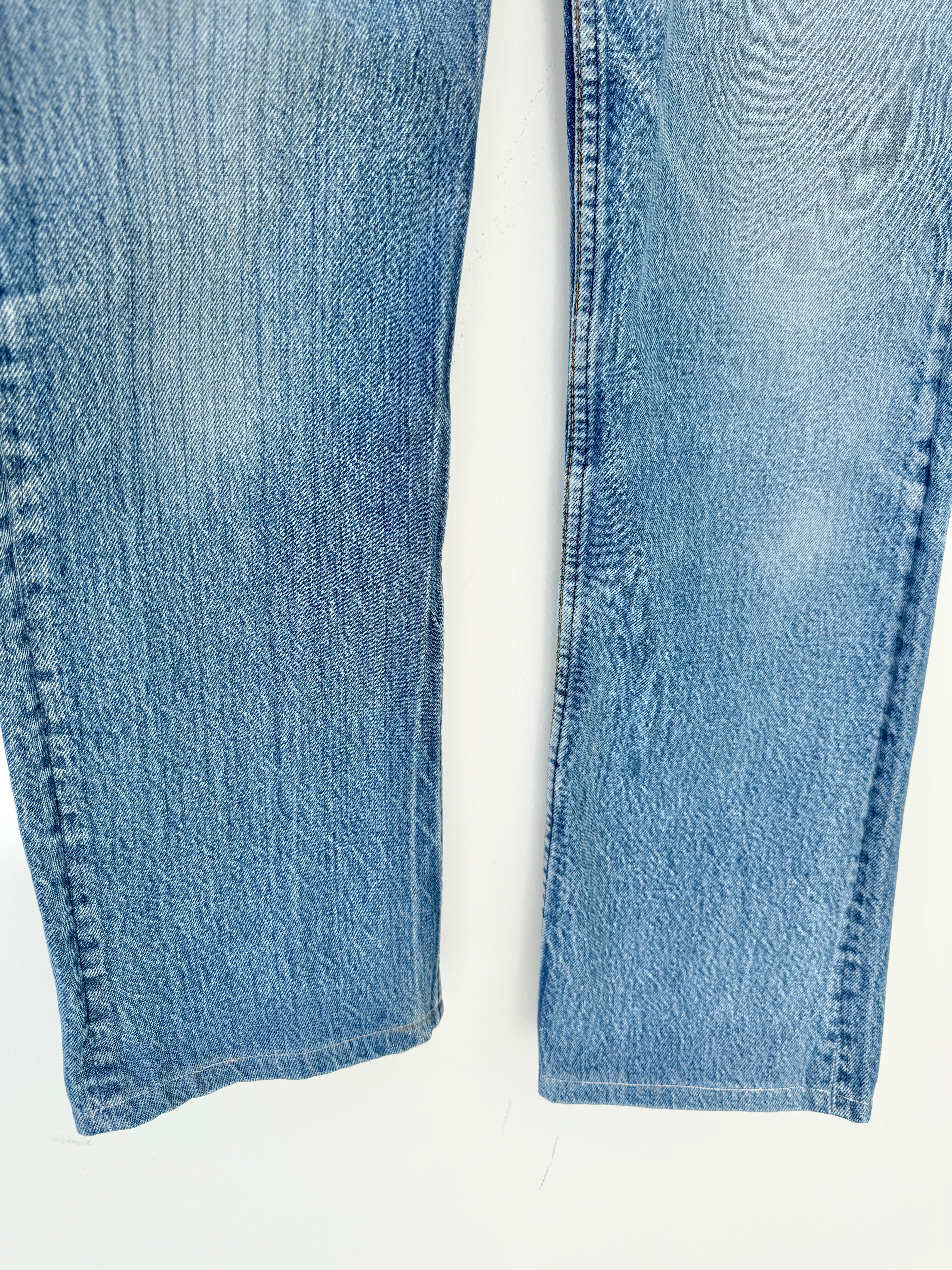 W29 L31 vintage Levis 501 29” measured medium faded blue denim Levi’s 501s USA