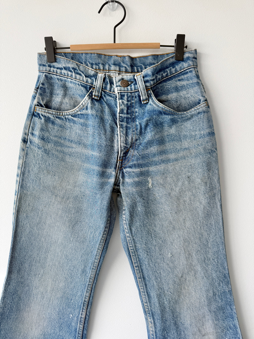 W26 L29 vintage Levis 684 26” measured waist faded blue 684s USA 70s