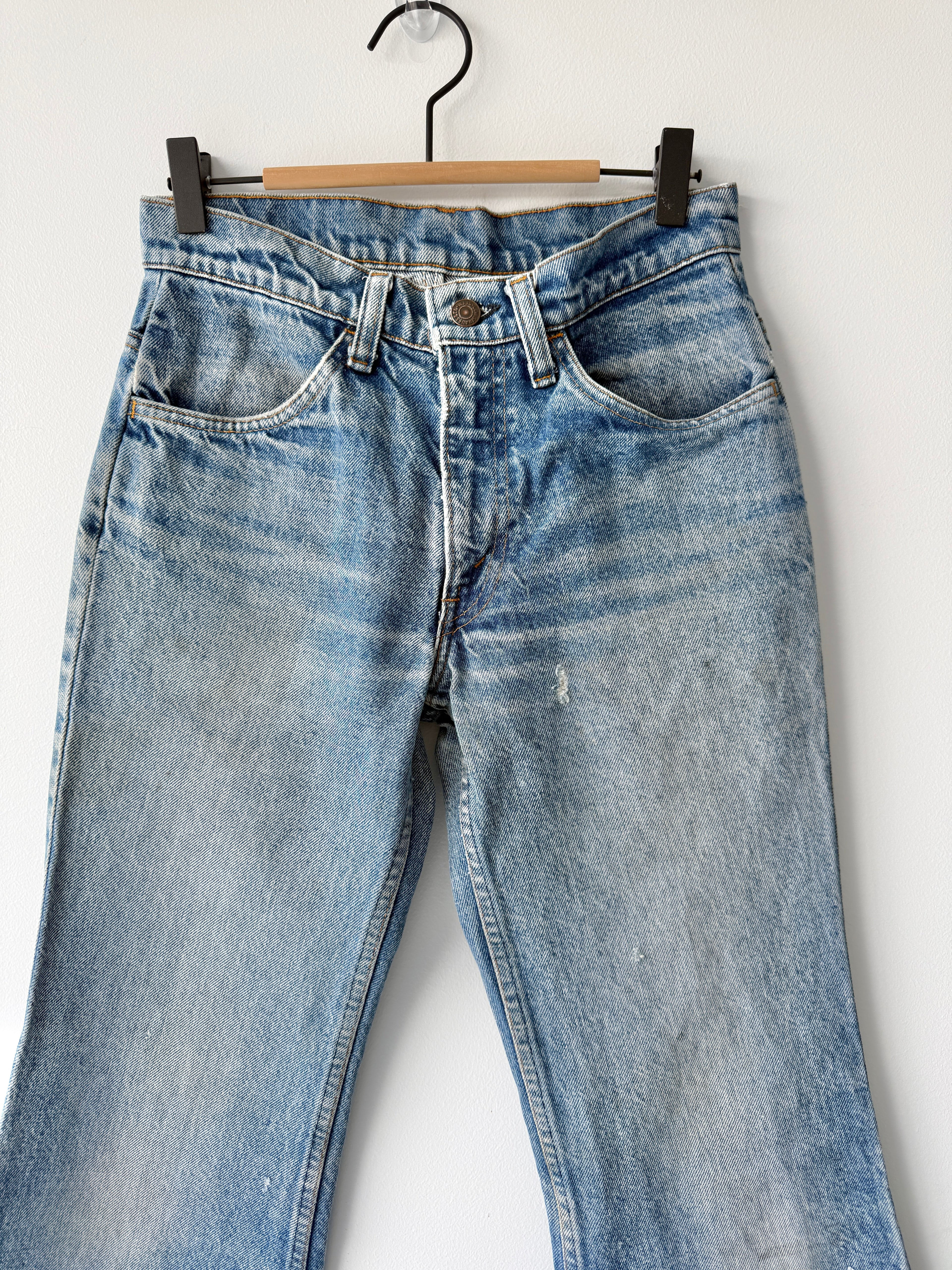 W26 L29 vintage Levis 684 26” measured waist faded blue 684s USA 70s