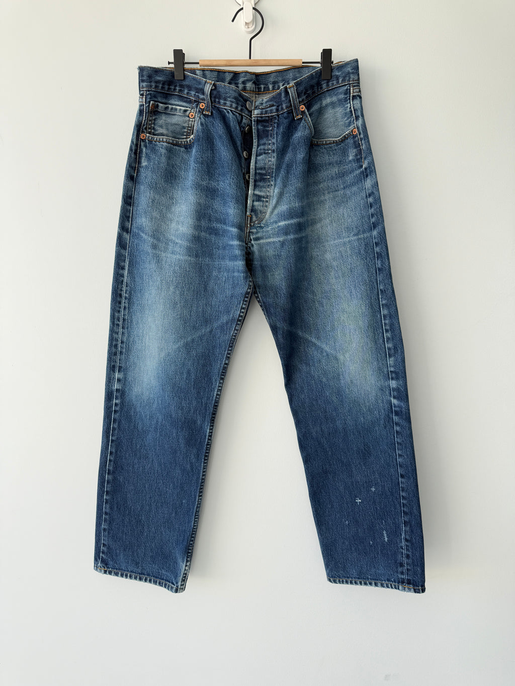 W33 L29 vintage Levis 501 32-33”” measured dark indigo denim whiskers Y2K 501s