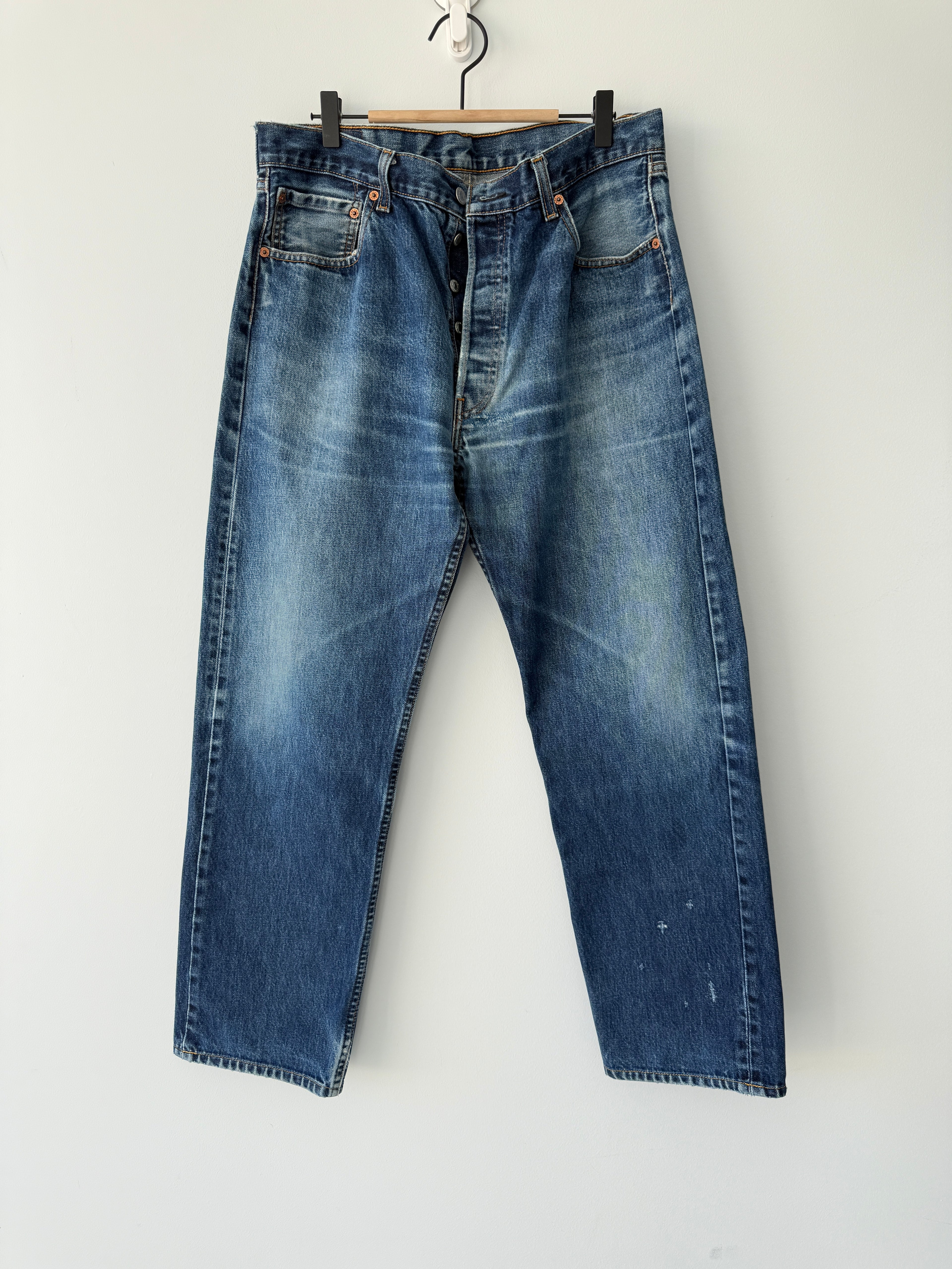 W33 L29 vintage Levis 501 32-33”” measured dark indigo denim whiskers Y2K 501s