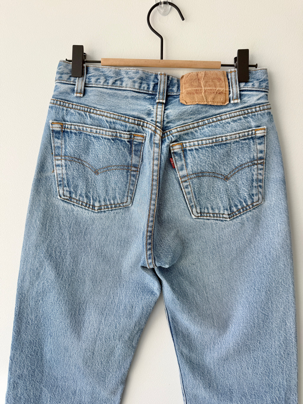 W25 L27 vintage Levis 501 24/25” measured fade light denim USA 501s 80s