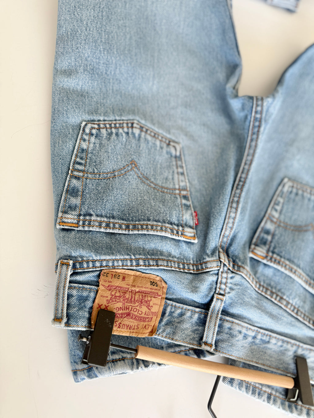 W26 L30 vintage Levis 501 25-26” measured medium blue 90s Levi’s 501s