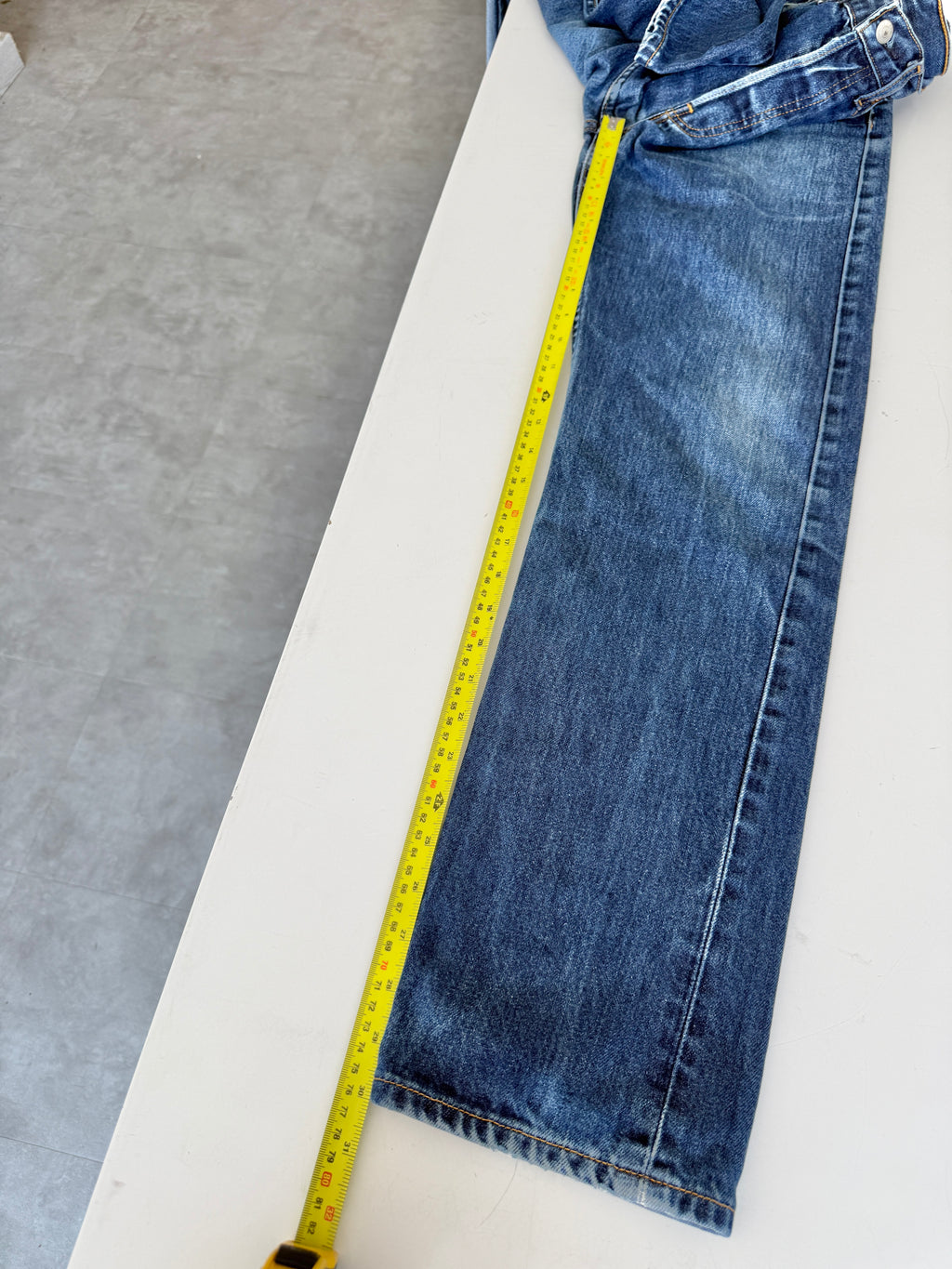 W26 L30 vintage Levis 501 25/26” measured waist dark faded blue 501s Y2K