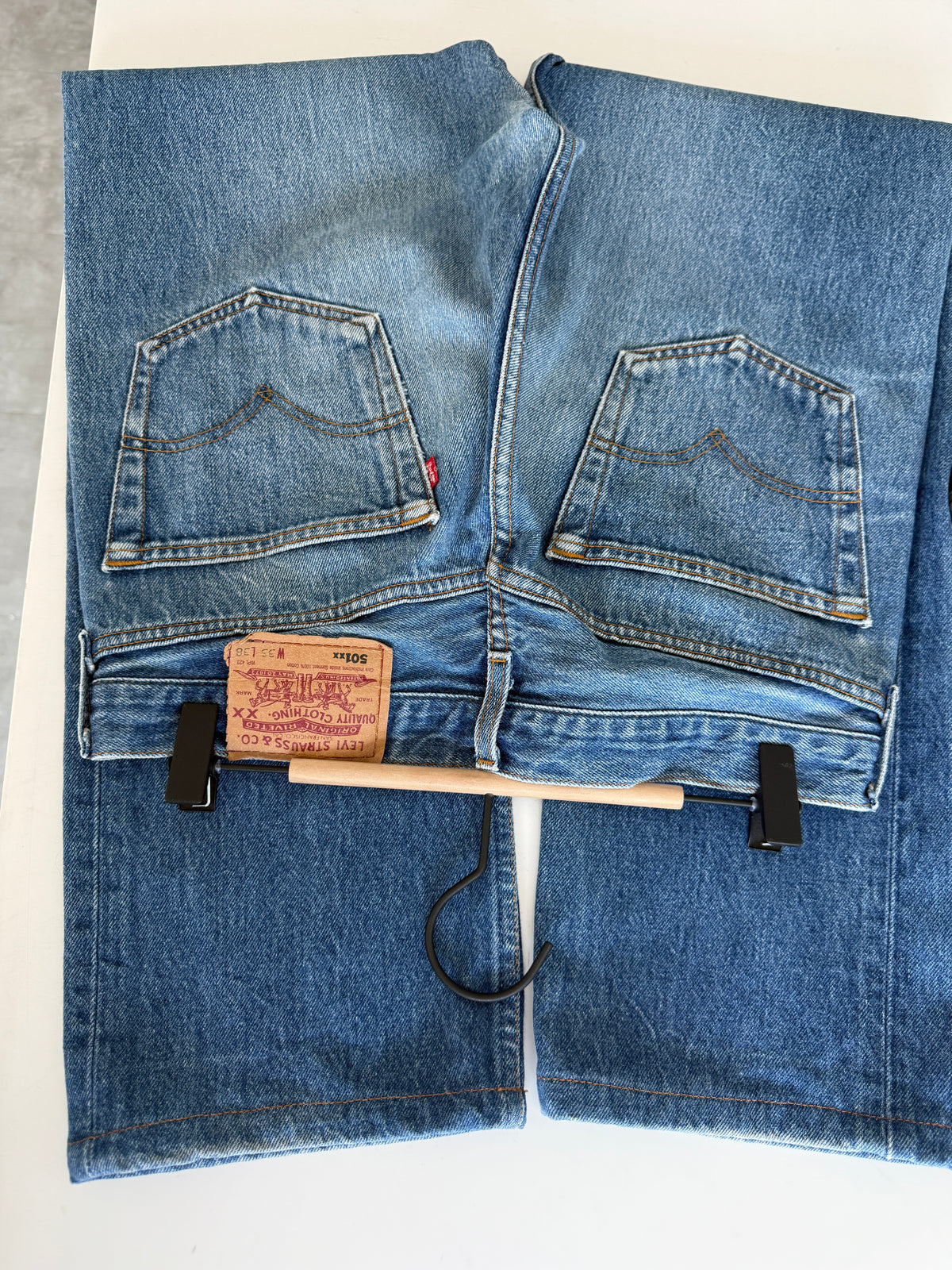 W31 L29 vintage Levis 501s 30/31” measured dark fade blue 90s 501s