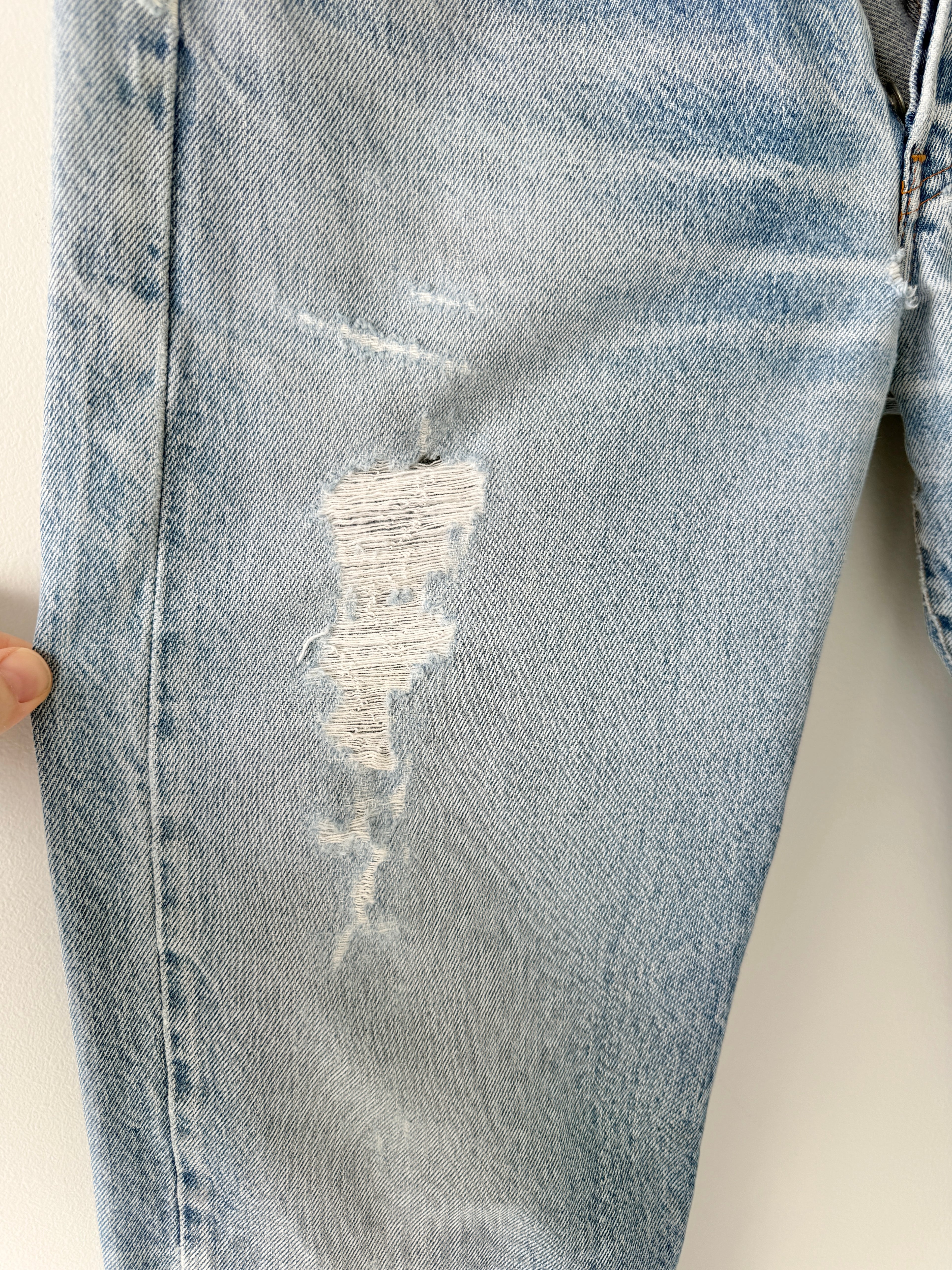 W30 L30 vintage Levis 501 29-30” measured distressed light blue denim 80s 501s