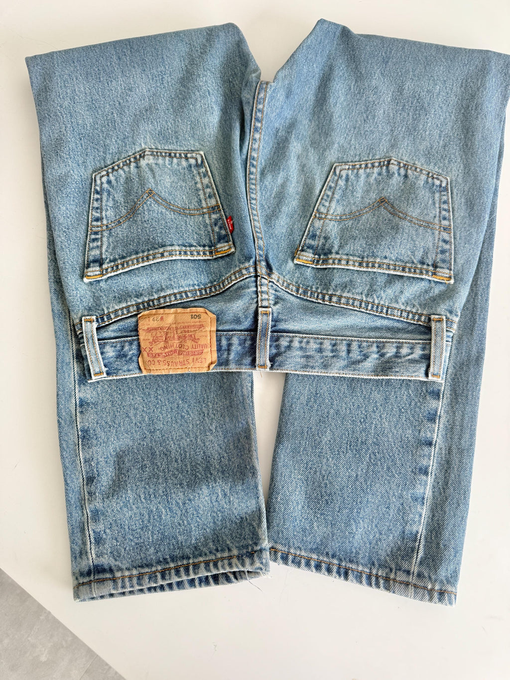 W27 L30 re done Levis 501 vintage 26-27” measured waist medium blue