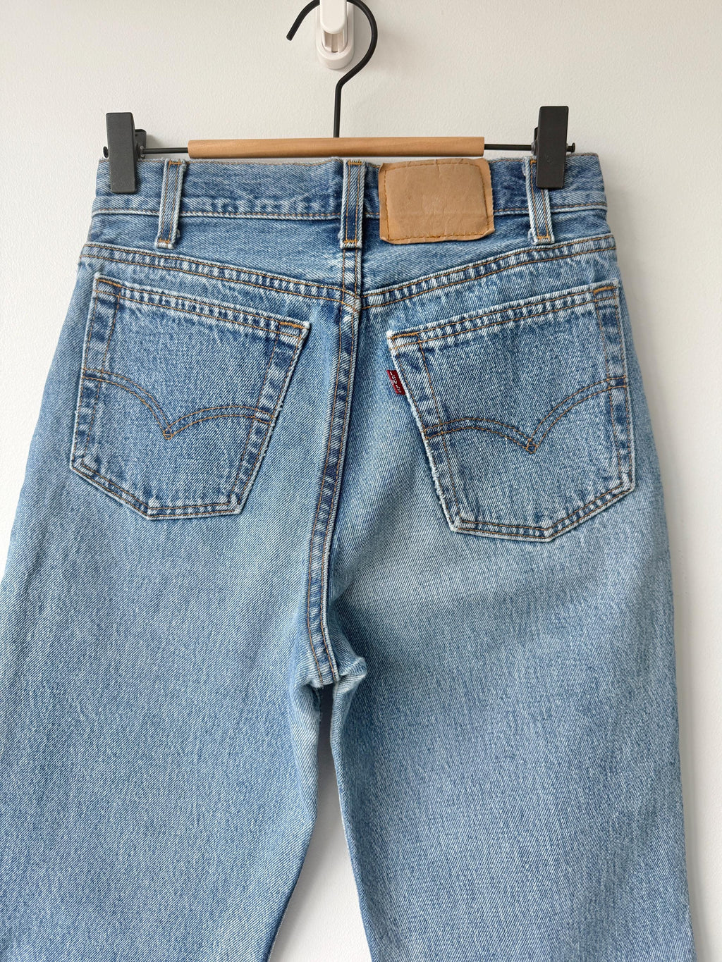 Vintage Levi’s 501 w25 L27 student fit made in USA