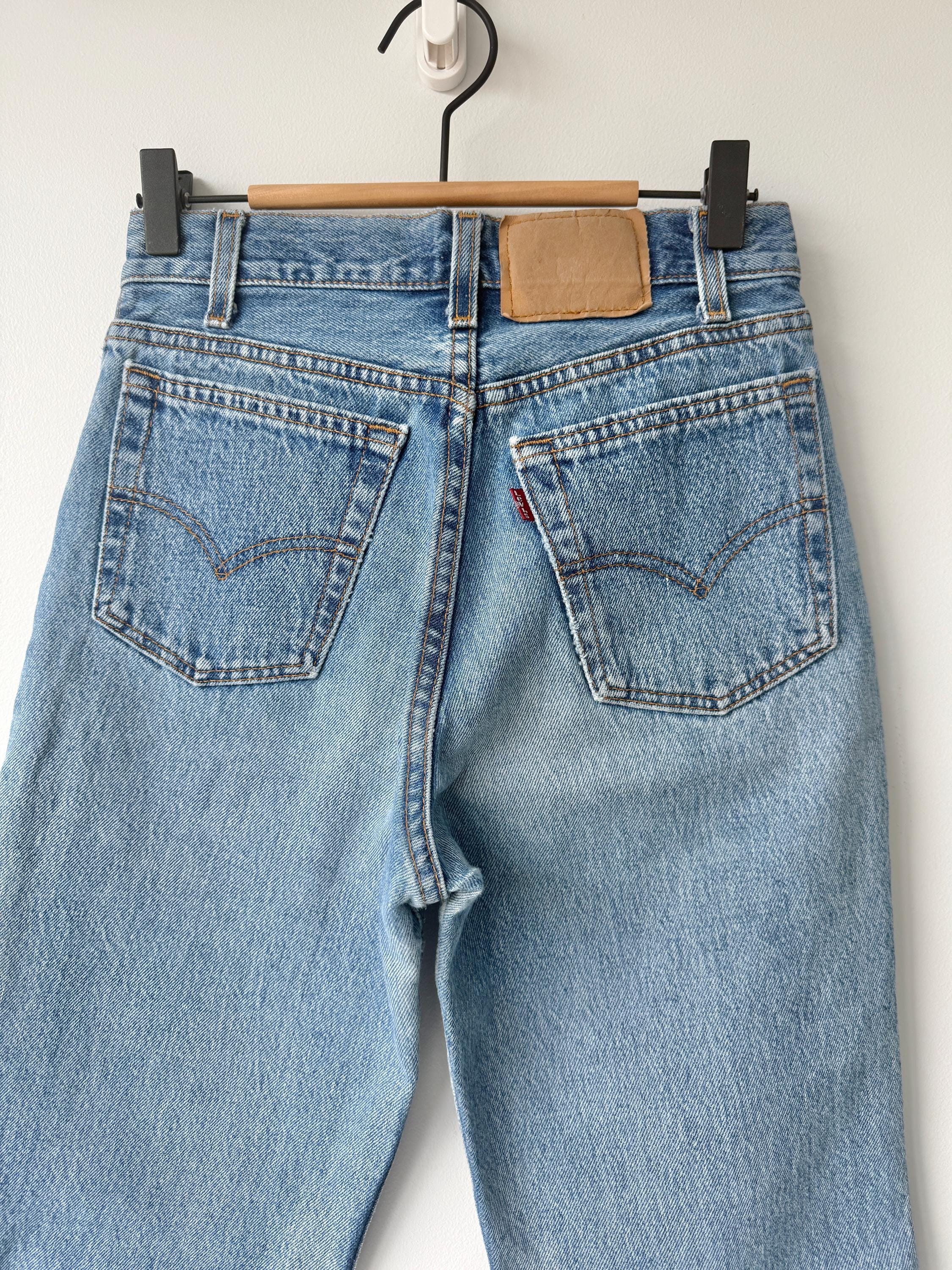 Vintage Levi’s 501 w25 L27 student fit made in USA