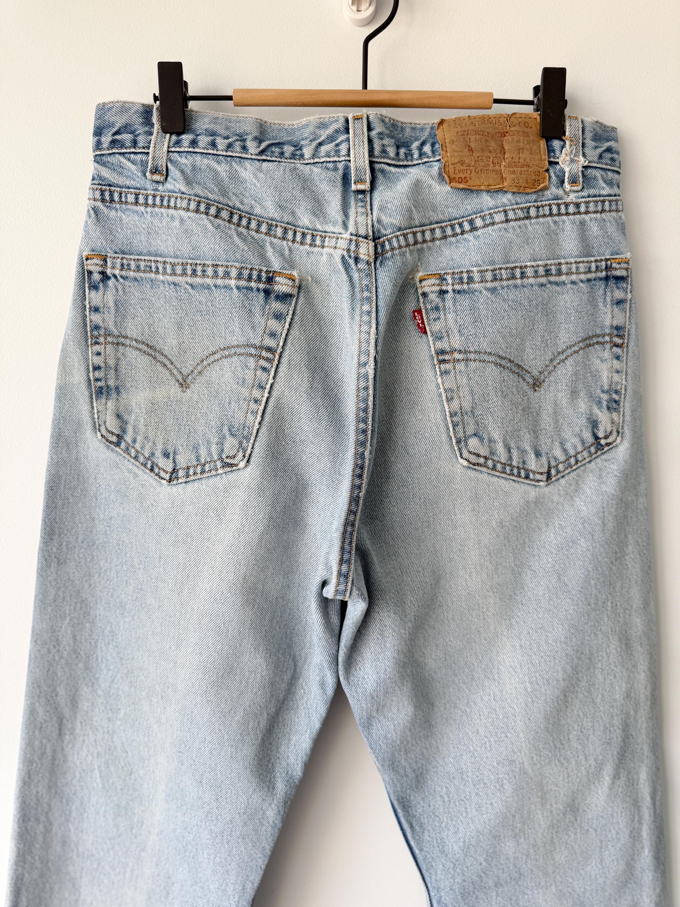 W31 L28 vintage Levis 505 31” measured waist faded light blue made
