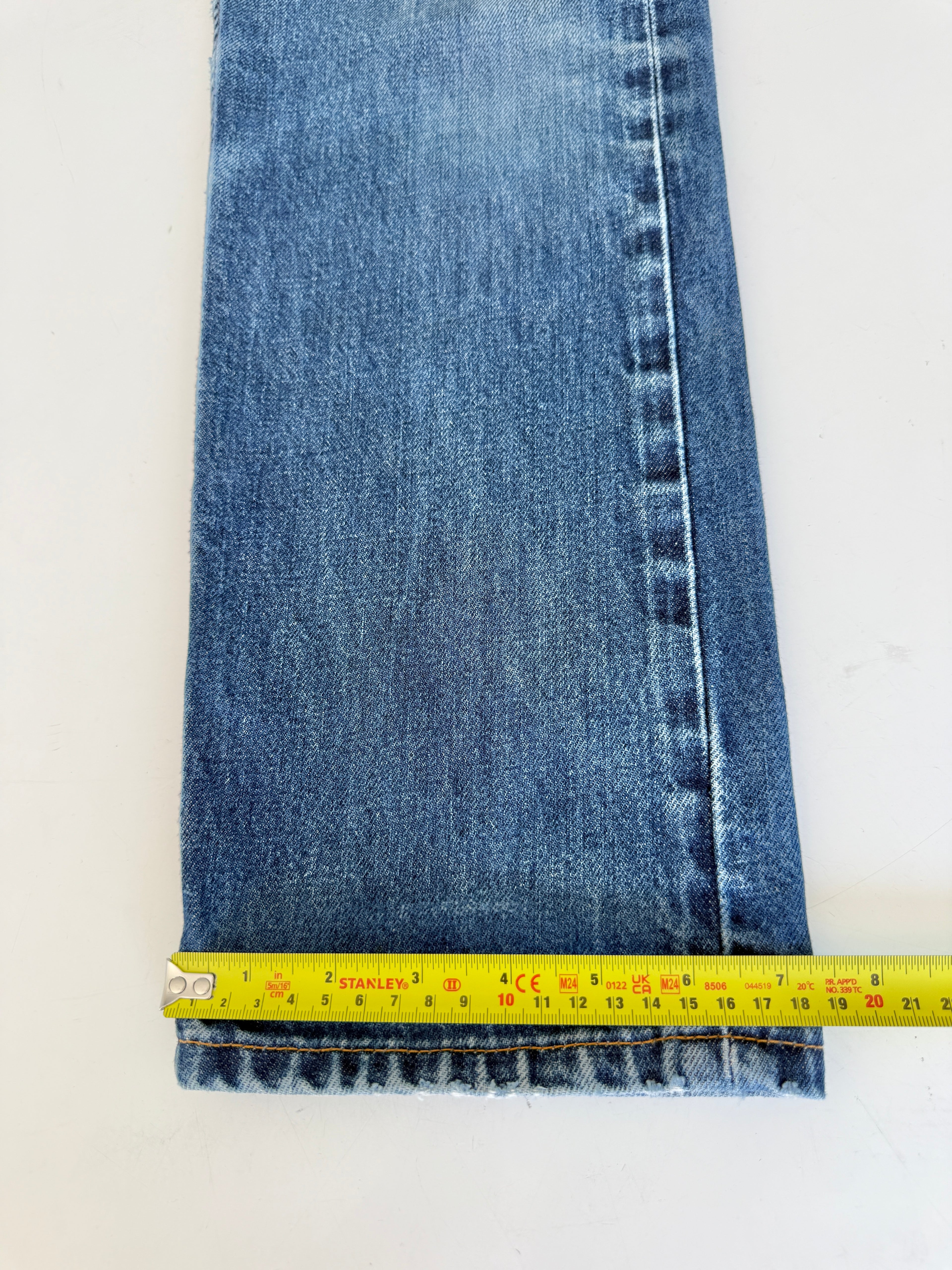 W27 L30 vintage Levis 501 26/27” measured waist dark faded blue 501s Y2K