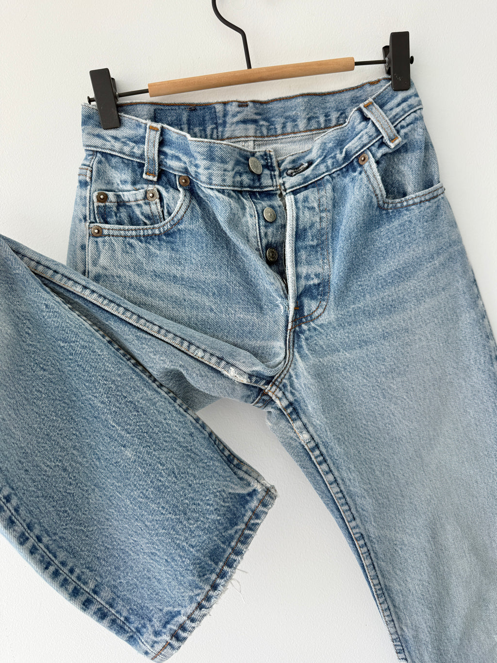Soft W24 L28 vintage Levis 701s 23/24” measured light blue faded 80s USA 701s