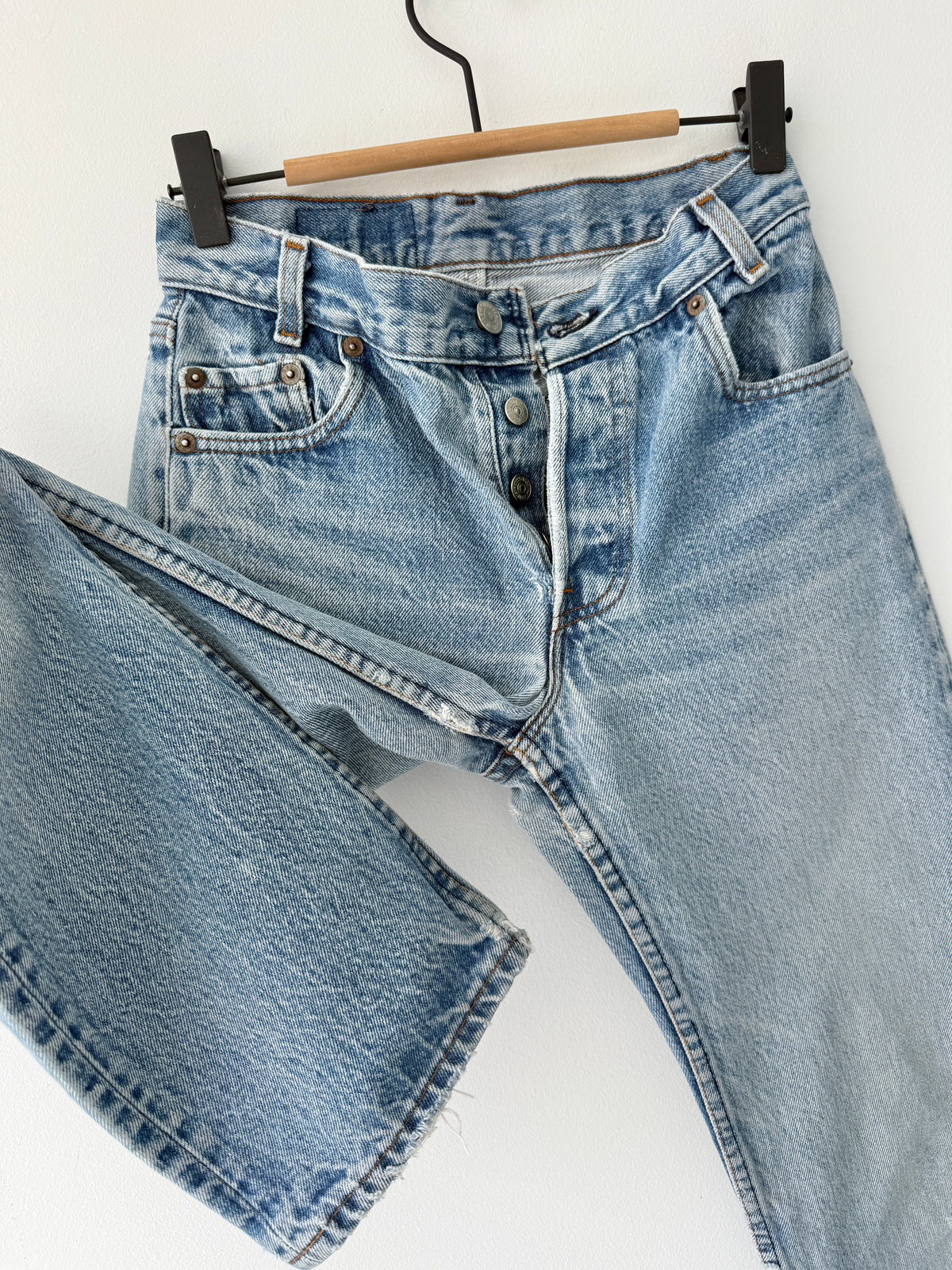 Soft W24 L28 vintage Levis 701s 23/24” measured light blue faded 80s USA 701s