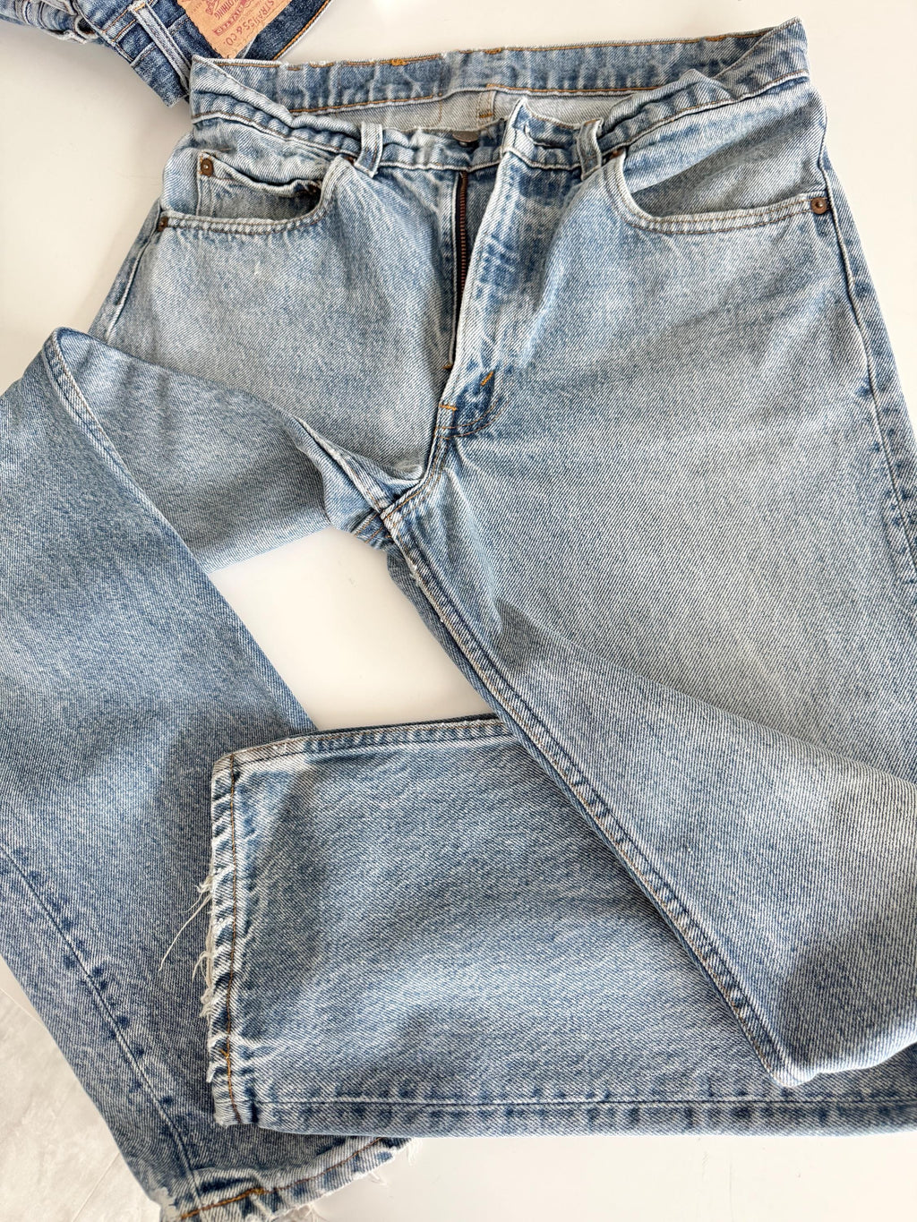 W30 L29 vintage Levis 505 29-30” measured waist faded denim made in USA 80s