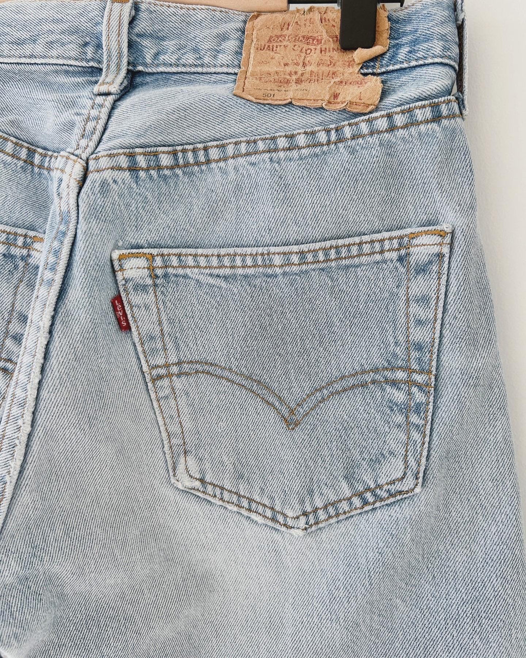 Levis 501 vintage w28 L31 Levi’s light blue faded stonewash straight leg 90s Levi’s USA 501 vintage Levi’s available