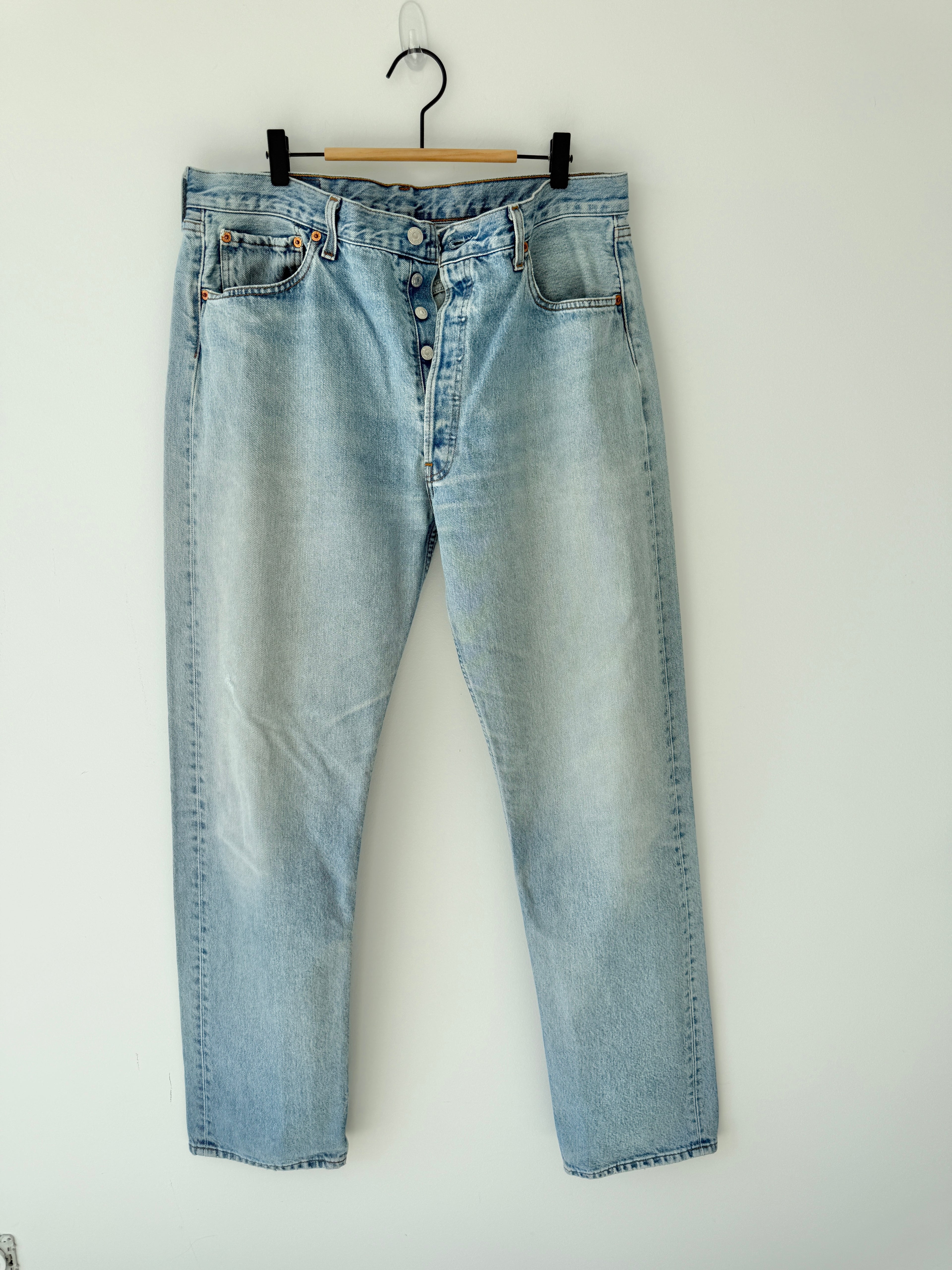 Soft W36 L34 vintage Levis 501 35/36” measured waist light faded 501s 90s denim
