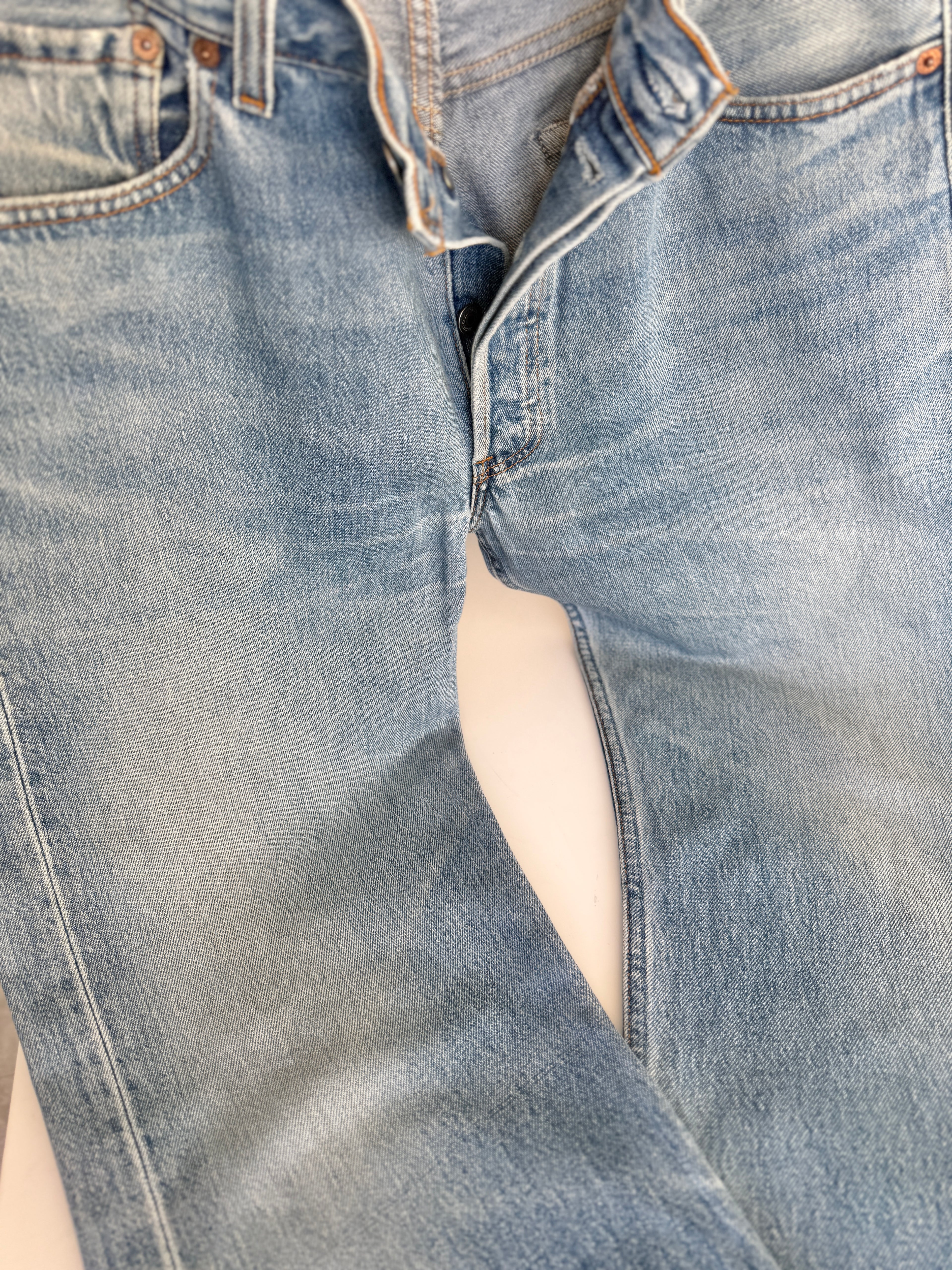 W32 L29 vintage Levis 501 31-32” measured medium faded blue 90s Levi’s 501s