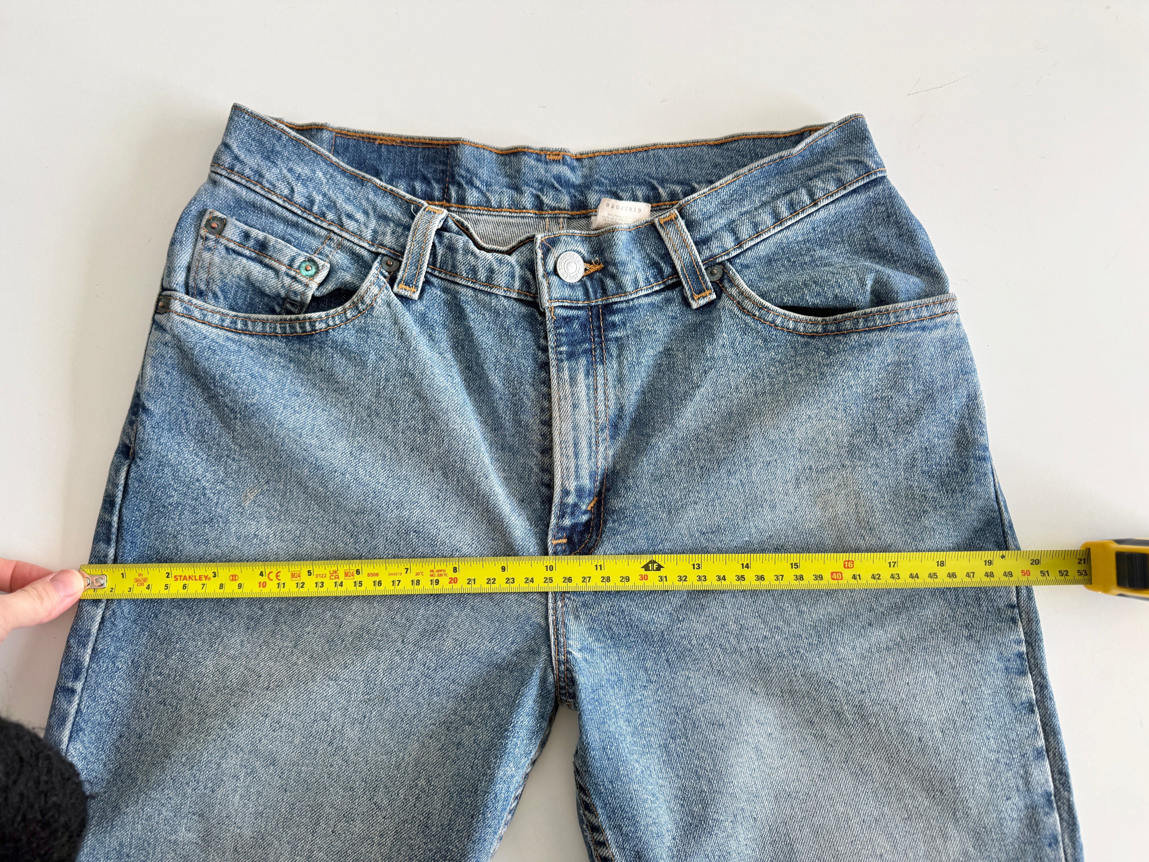 W27 L32 vintage Levis 517 27” measured medium blue faded denim Y2K 517 (not 100% cotton denim) 2% Lycra