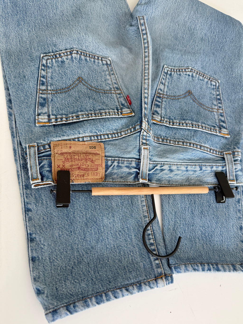 W26 L30 vintage Levis 501 25/26” measured waist medium blue 501s made in 90s