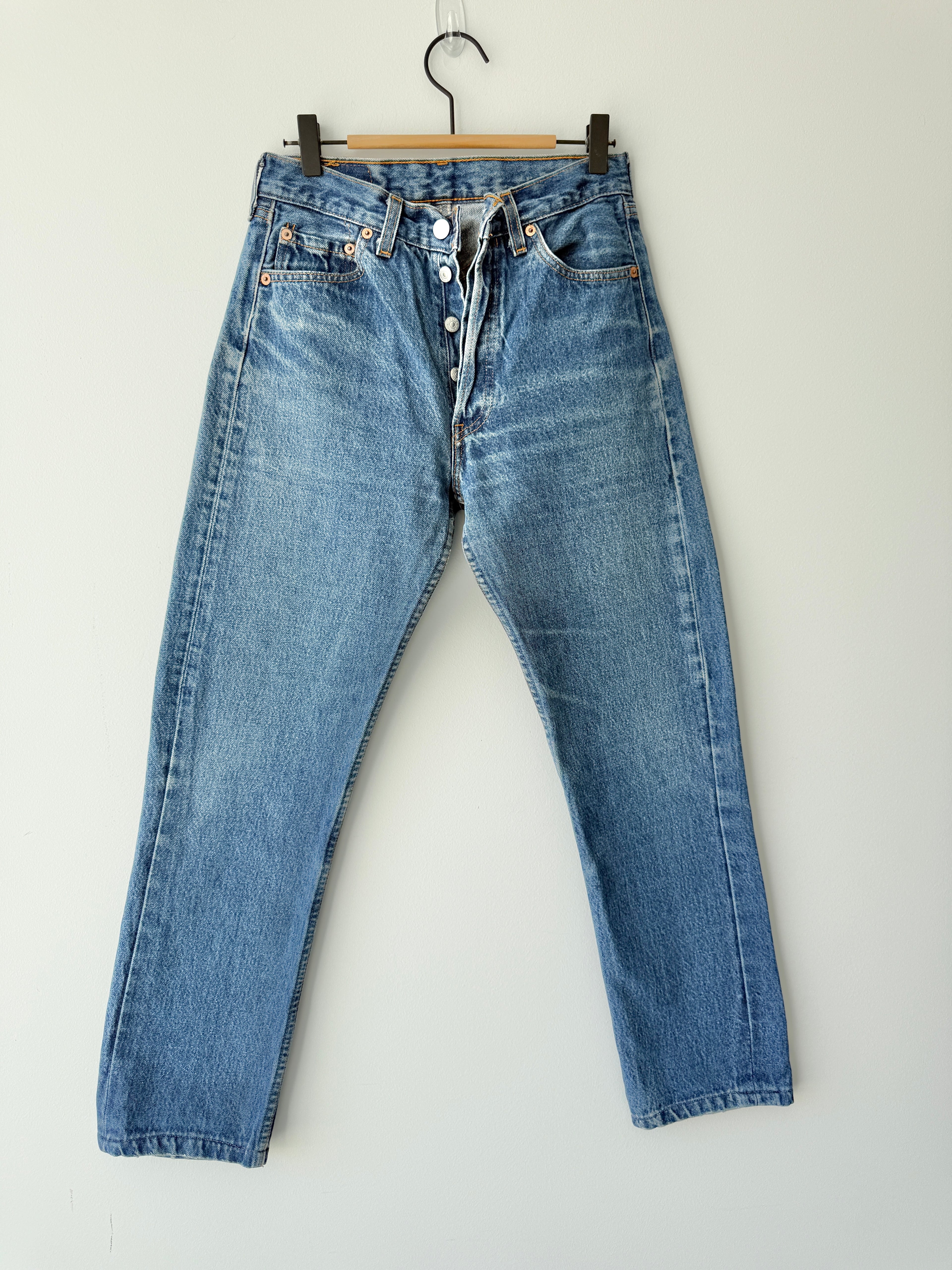 W27 L29 vintage Levis 501s 26/27” darker faded blue Levi’s 501s faded whiskers