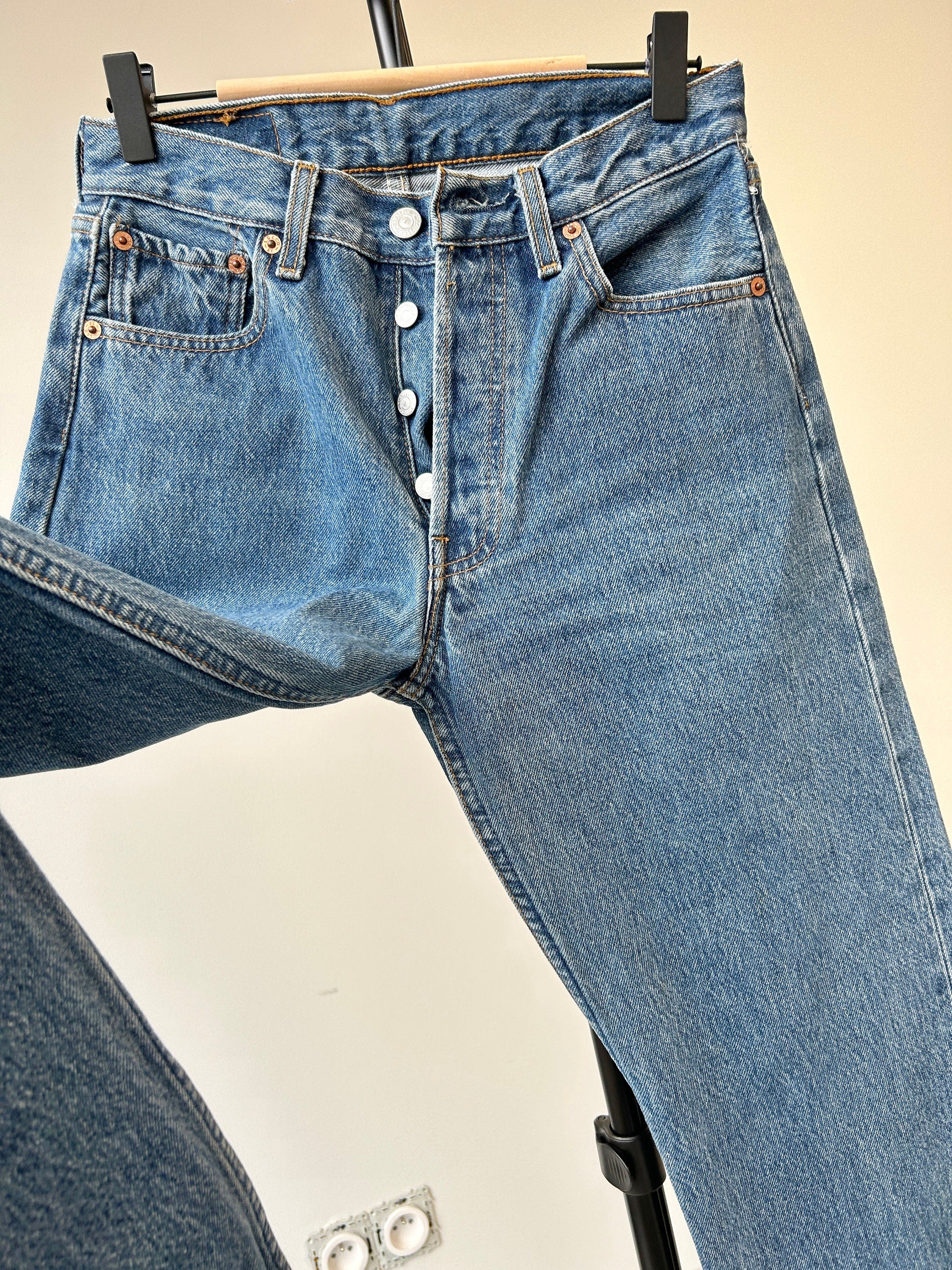 Levis 501 jeans w27 L33 light blue 90s levis medium blue denim 501 vintage Levi’s blue denim 501 vintage