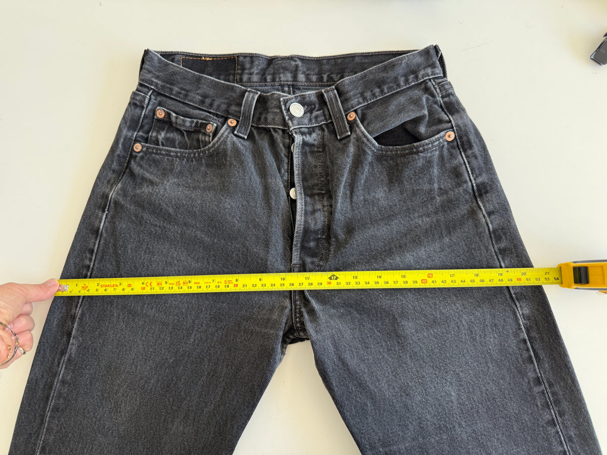 W27 L31 vintage Levis 501s 26/27” measured black faded 501s 90s USA