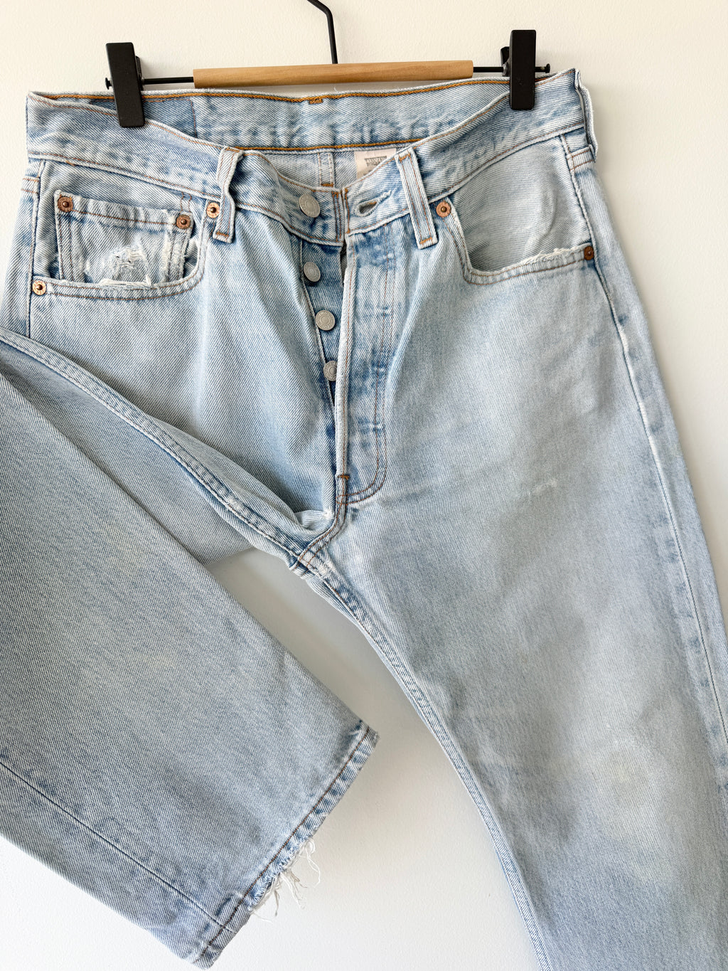 W30 L31 vintage Levis 501 29/30” light blue Levi’s 501s destroyed but beautiful denim