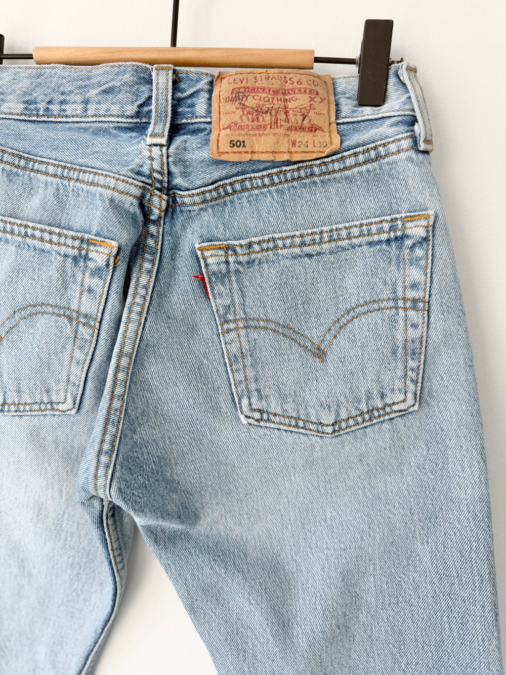 W24 L29 vintage Levis 501 23-24” measured light blue denim 90’s 501s