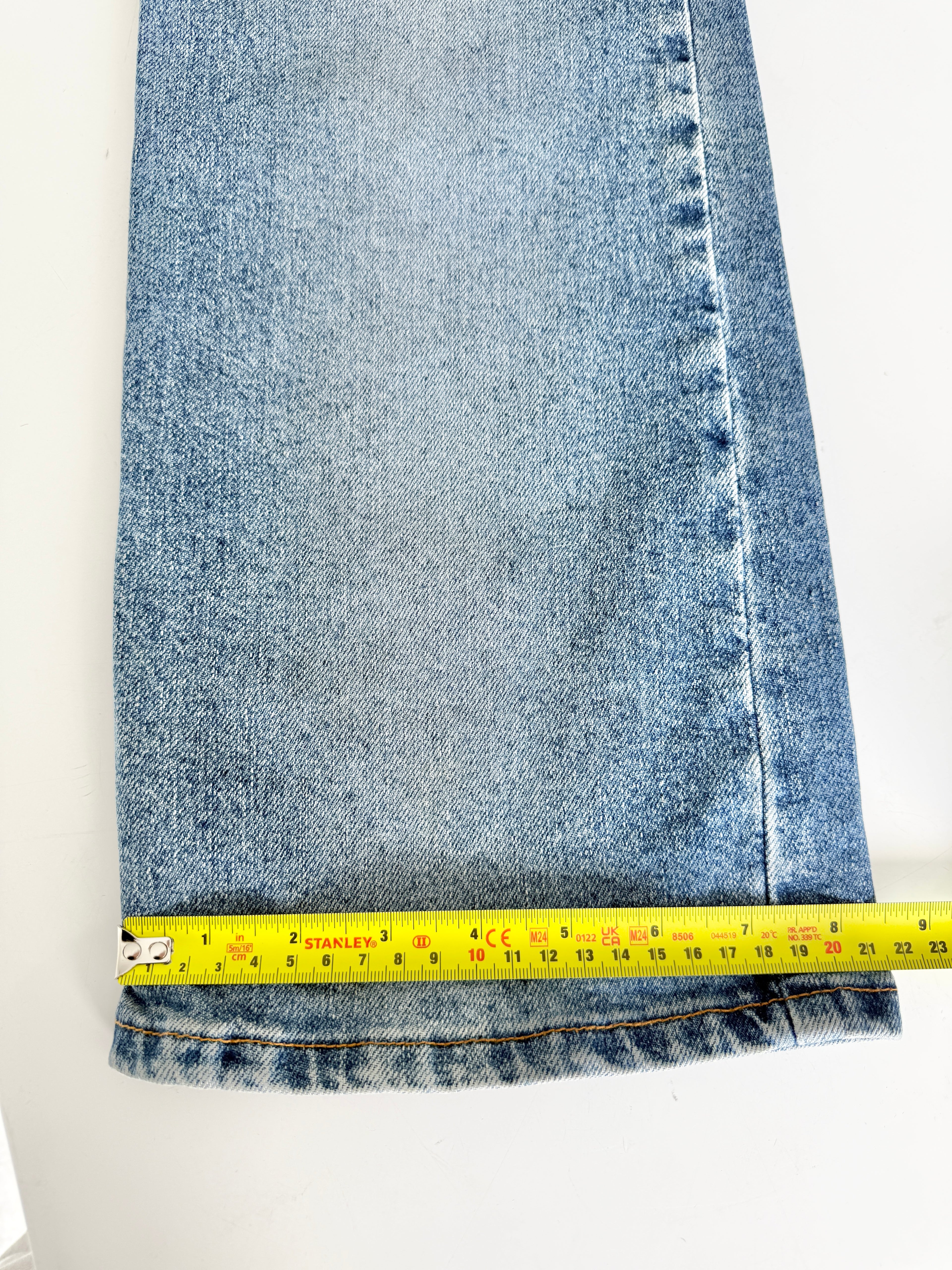 W27 L32 vintage Levis 517 27” measured medium blue faded denim Y2K 517 (not 100% cotton denim) 2% Lycra