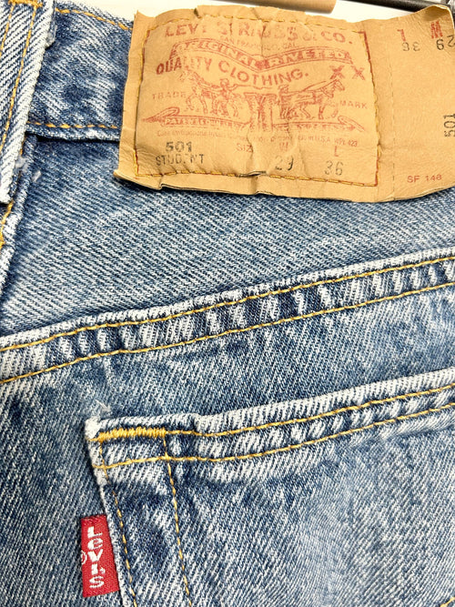 Levis 501 jeans w26 L31 90s medium wash faded blue 501 faded wash blue 501 vintage 501s