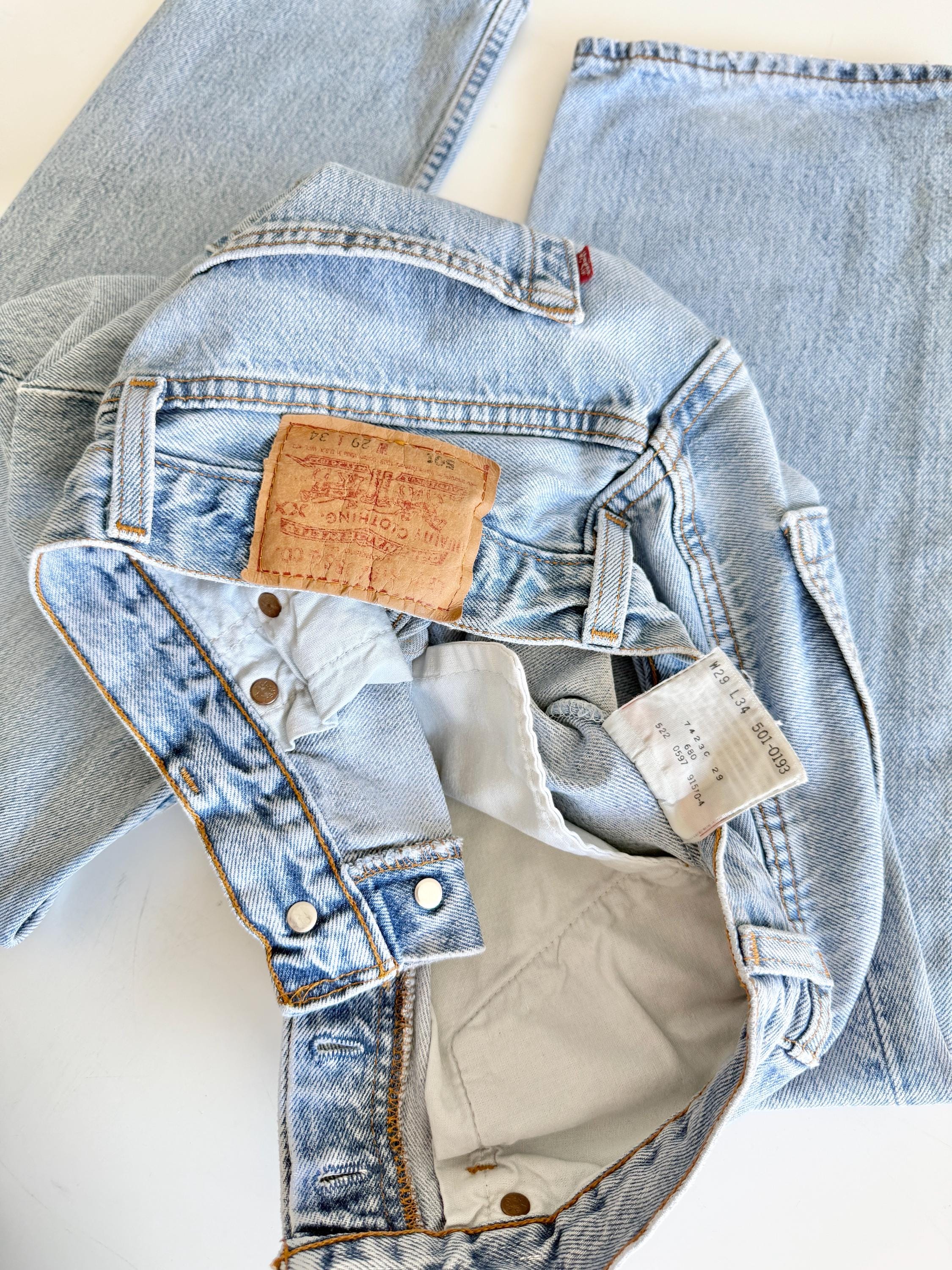 W27 L33 Levis 501 vintage 26-27” measured waist made in USA 90s