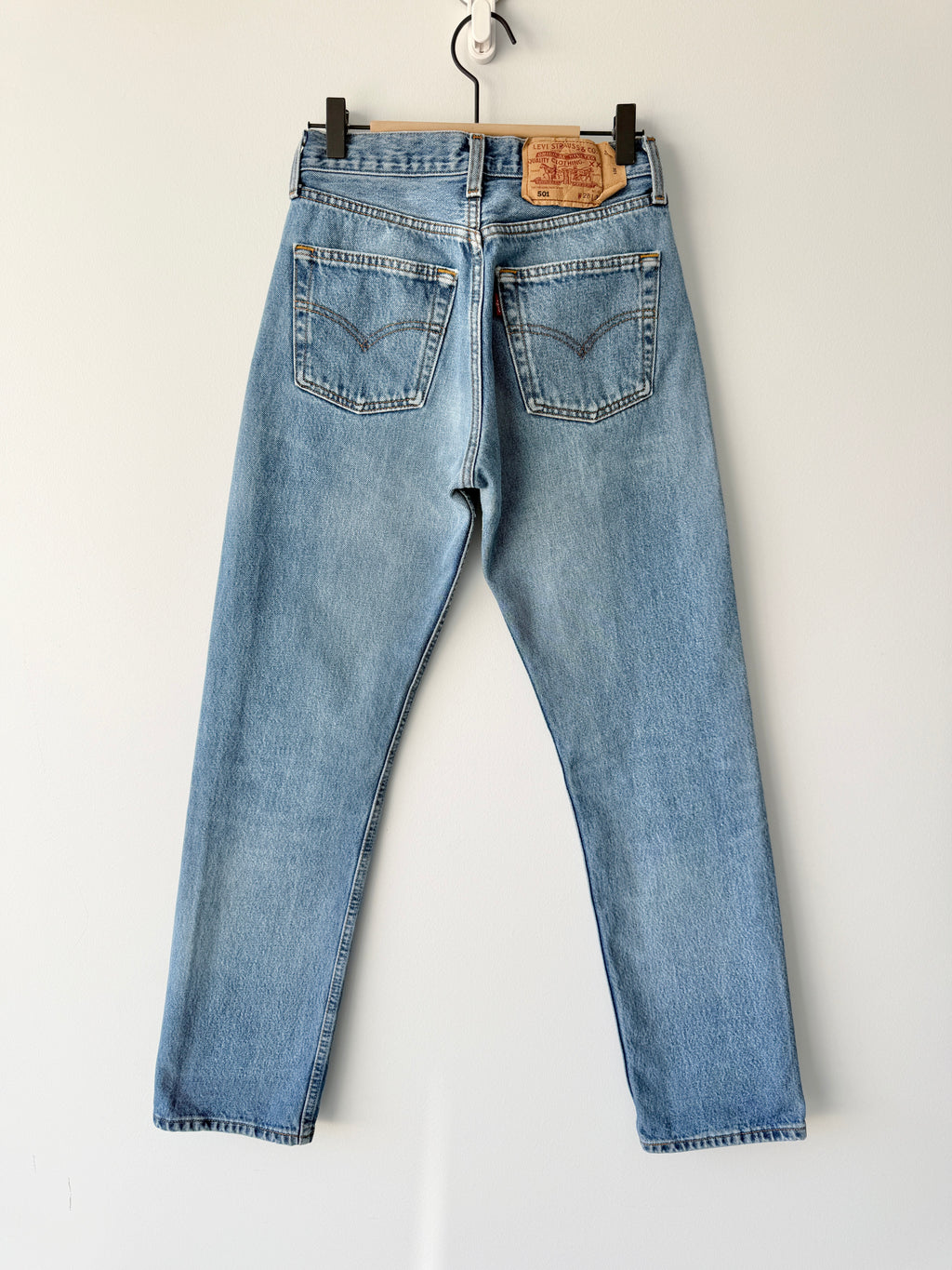 W26 L30 vintage Levis 501s 25-26” measured medium blue faded blue Y2K Levi’s 501s