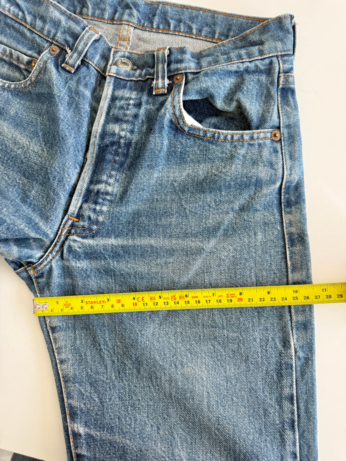 W26 L28 vintage Levis 501 dark blue 25/26” measured waist 501s 80s