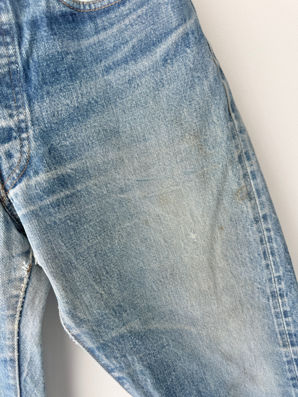 W30 L27 vintage Levis 501 29/30” measured waist dark faded blue 501s USA 80s