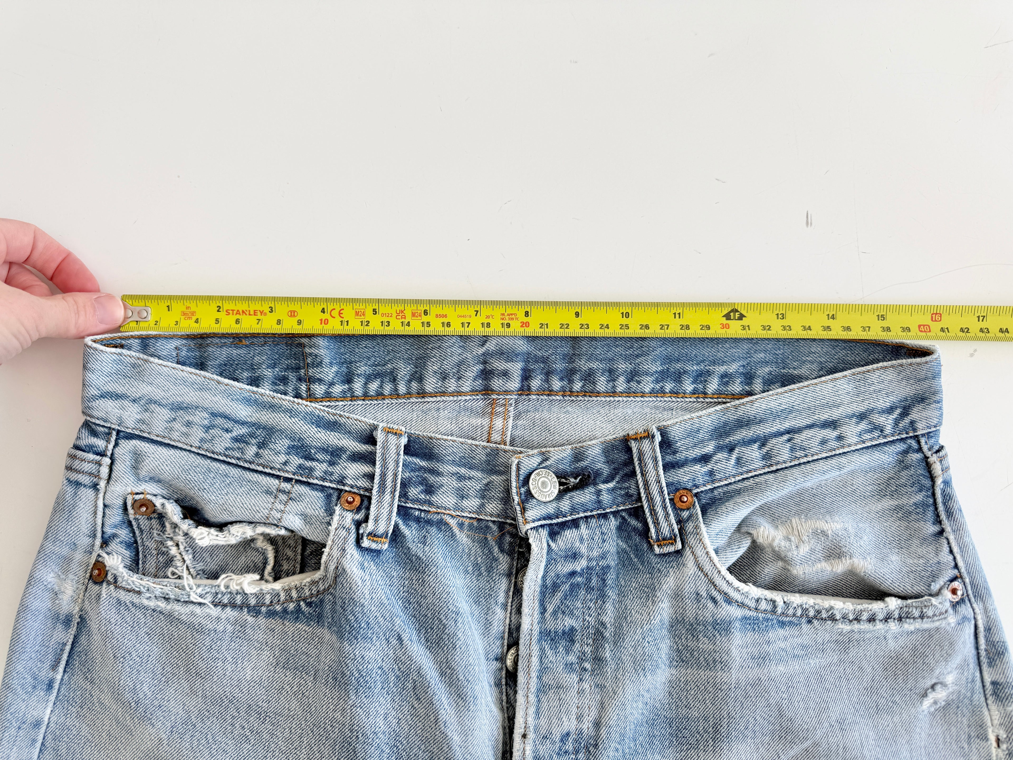 W32 L31 selvedge vintage Levis 501 31/32” measured light blue denim 70s Levi’s 501s USA