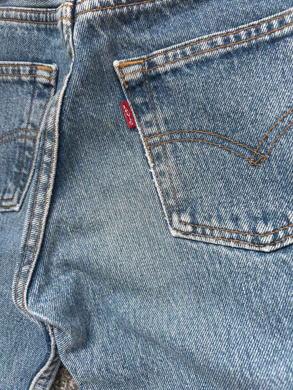 Levis 501 vintage w23 L29 Levi’s 501 light faded blue 90s Levi’s blue straight leg blue 501 vintage blue 501 worn vintage Levi’s