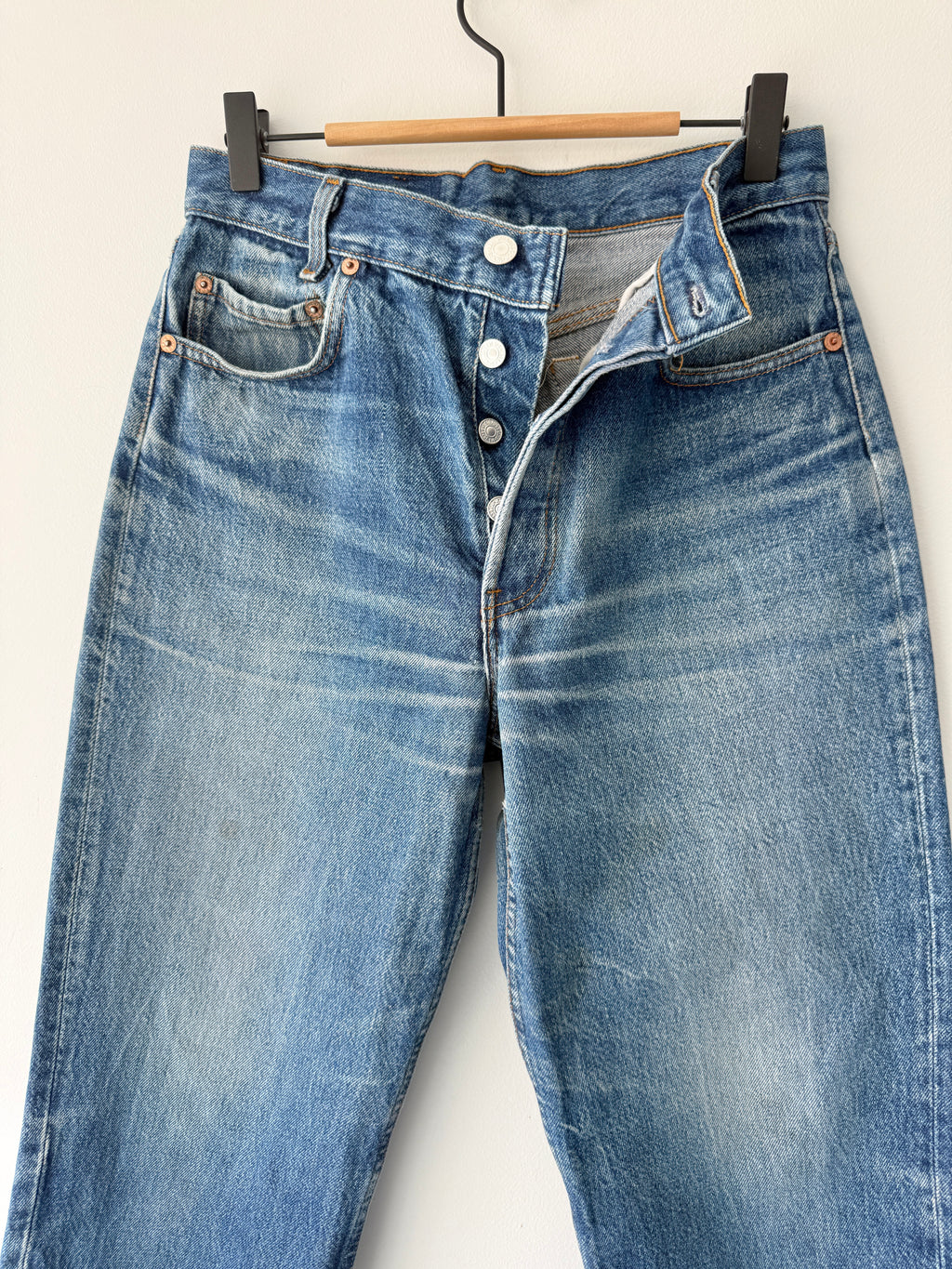W28 L26 vintage Levis 501s 28” dark raw blue faded blue Levi’s 501 student fit early 90s