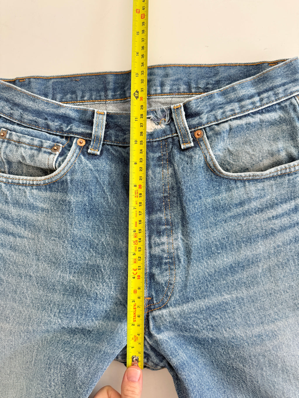Soft W29 L30 vintage Levis 501s 28/29” measured dark fade whiskers blue denim Levi’s 501s 80s USA