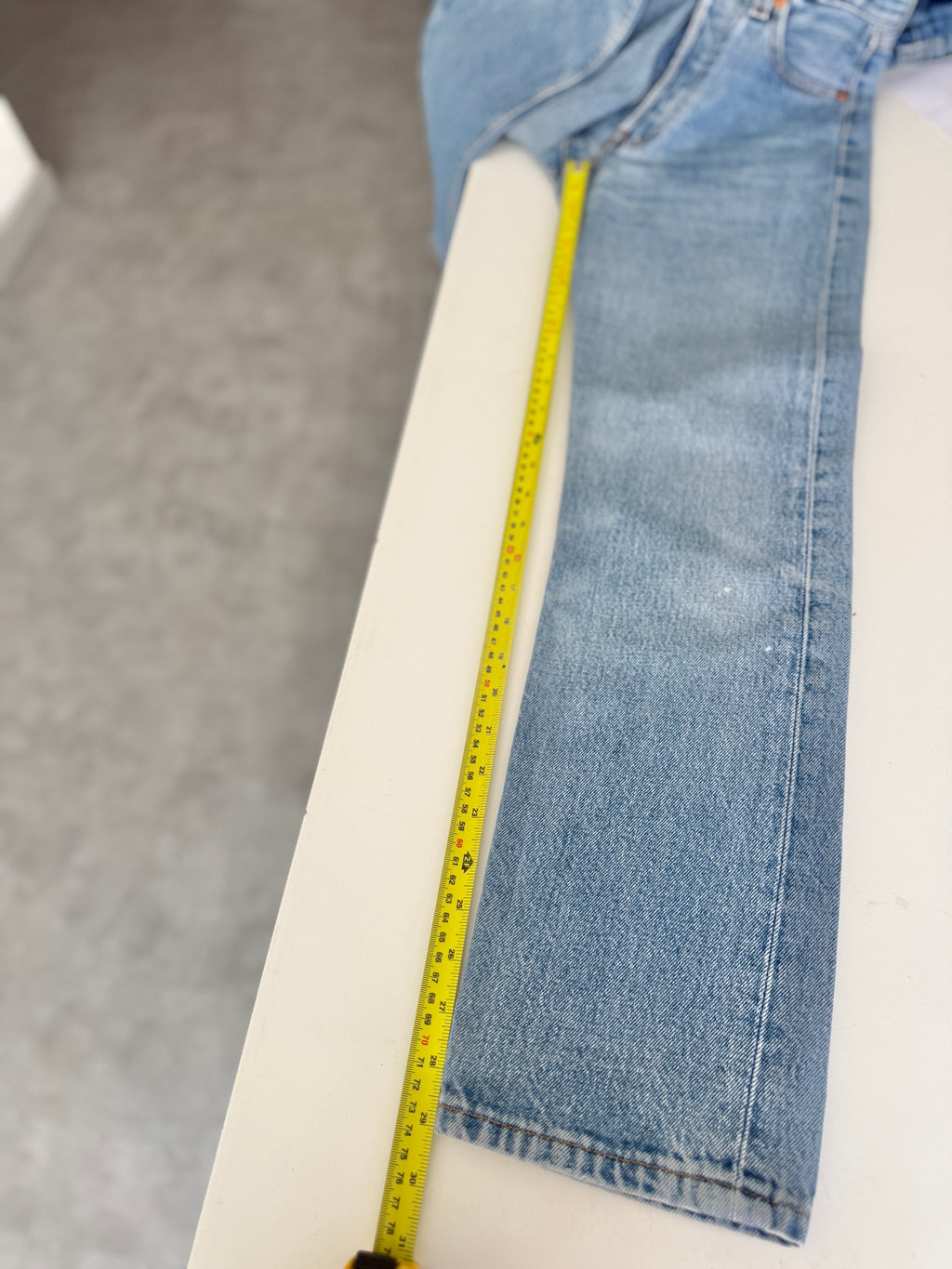 W23 L29 vintage Levis 501s 22-23” measured medium blue 90s Levi’s 501s
