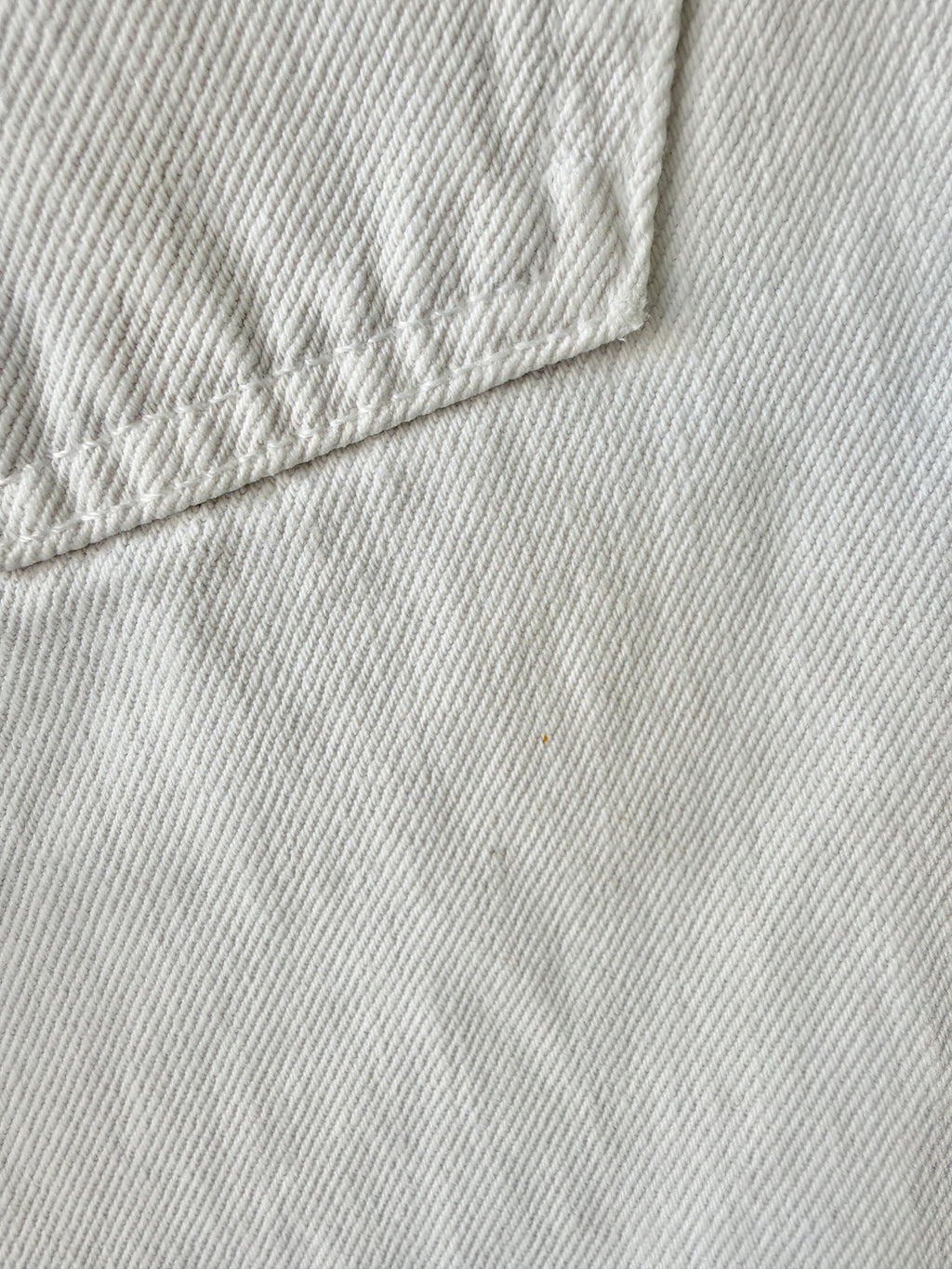 W24 L28 vintage Levis 501 23/24” measured waist white 501s 90s denim