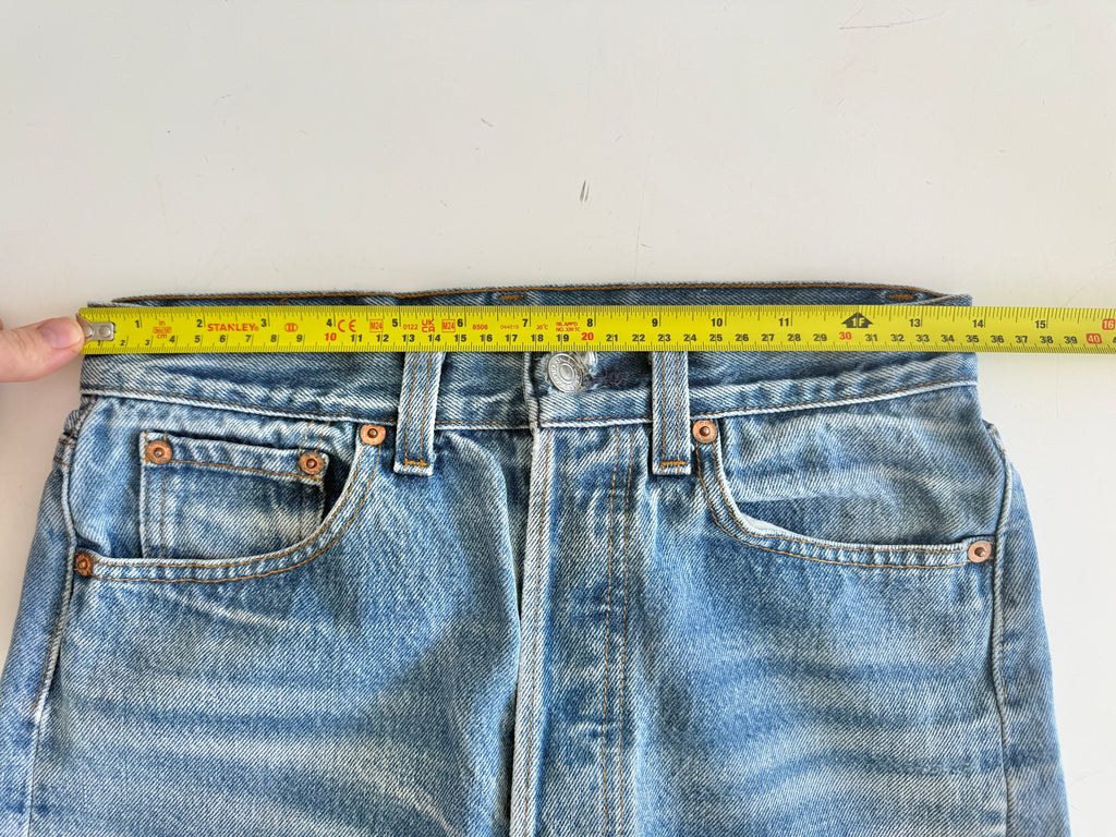 W27 vintage Levis 501 shorts 26/27” dark faded blue Levi’s 501s USA early 90s