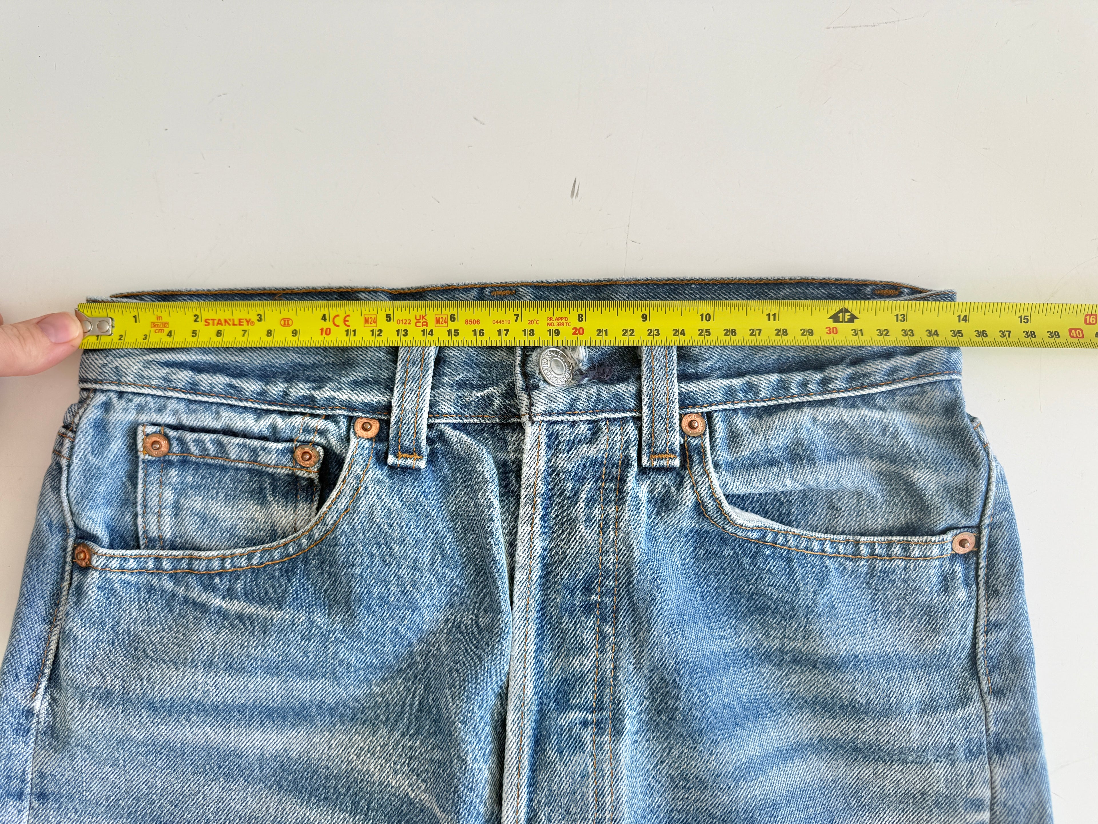 W27 vintage Levis 501 shorts 26/27” dark faded blue Levi’s 501s USA early 90s